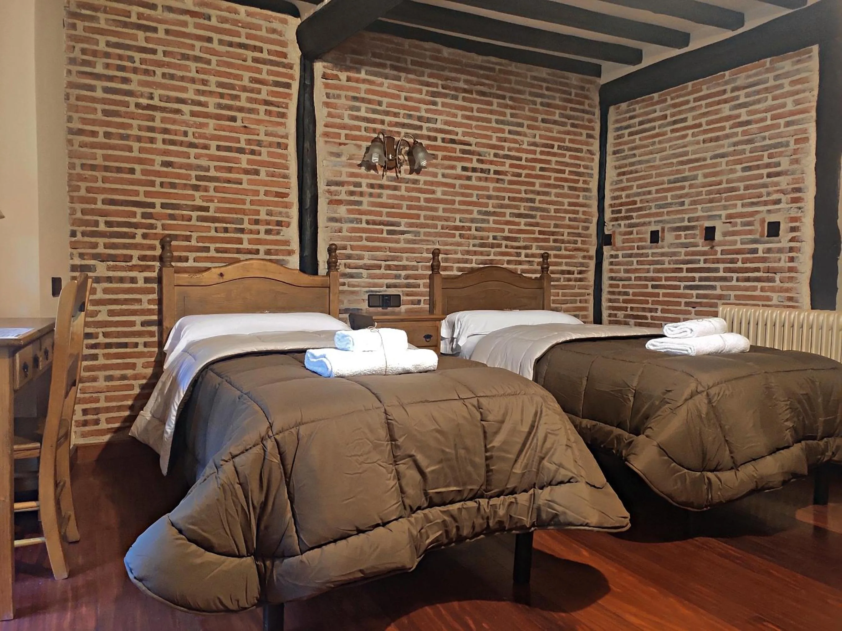 Twin Room in Posada de Candelario