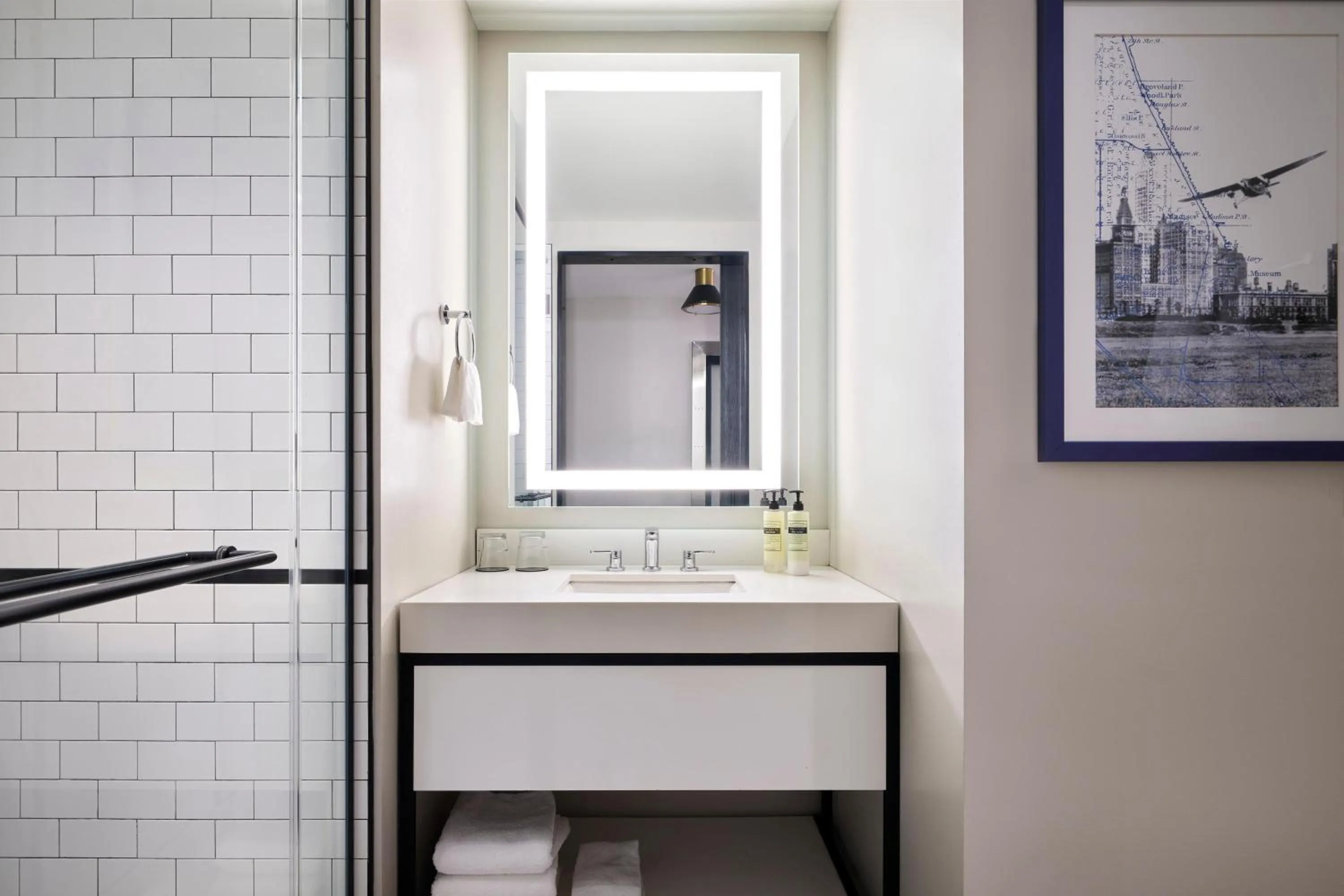 Bathroom in Arlo Chicago