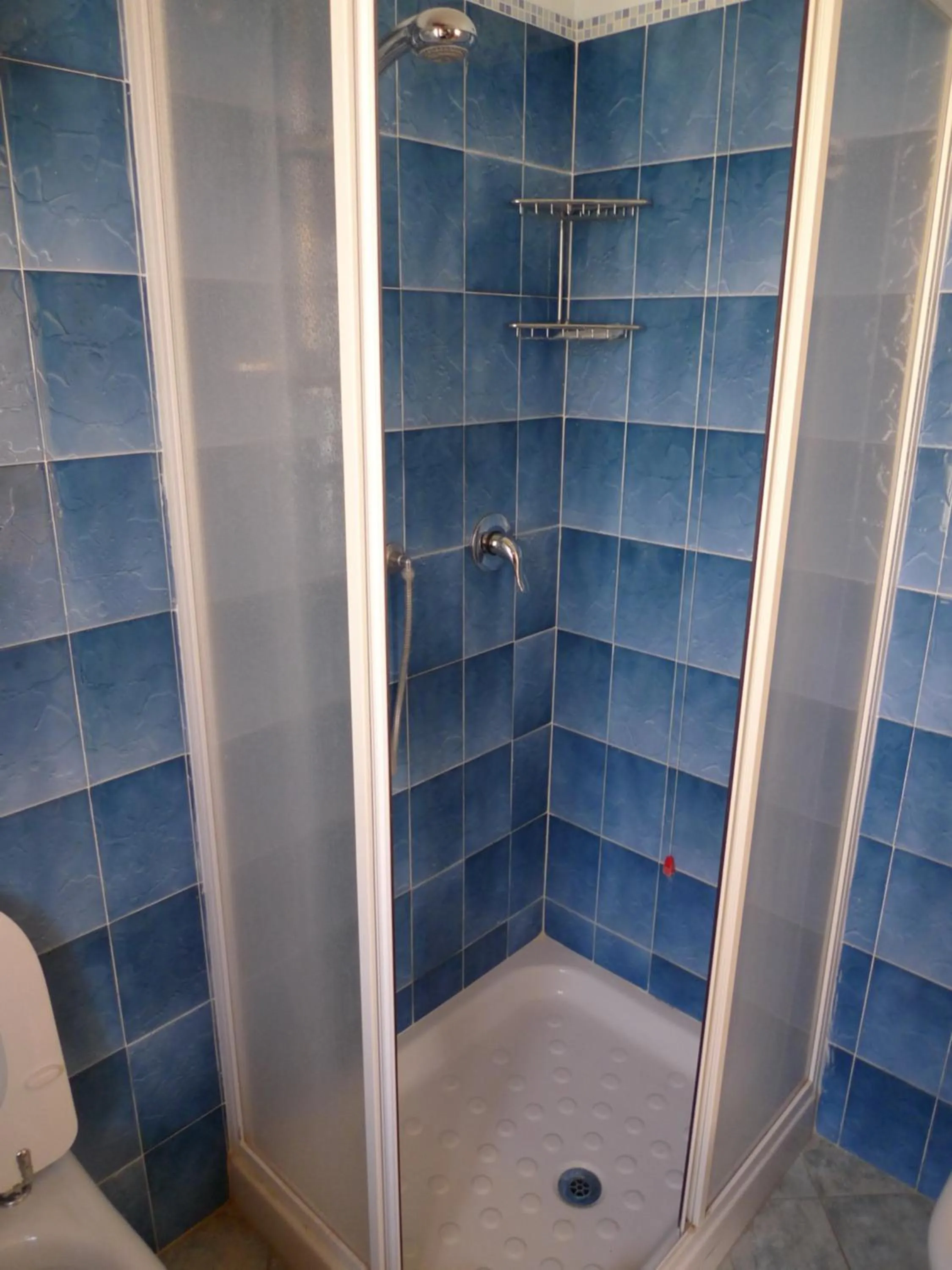 Shower in B&B Il Nido