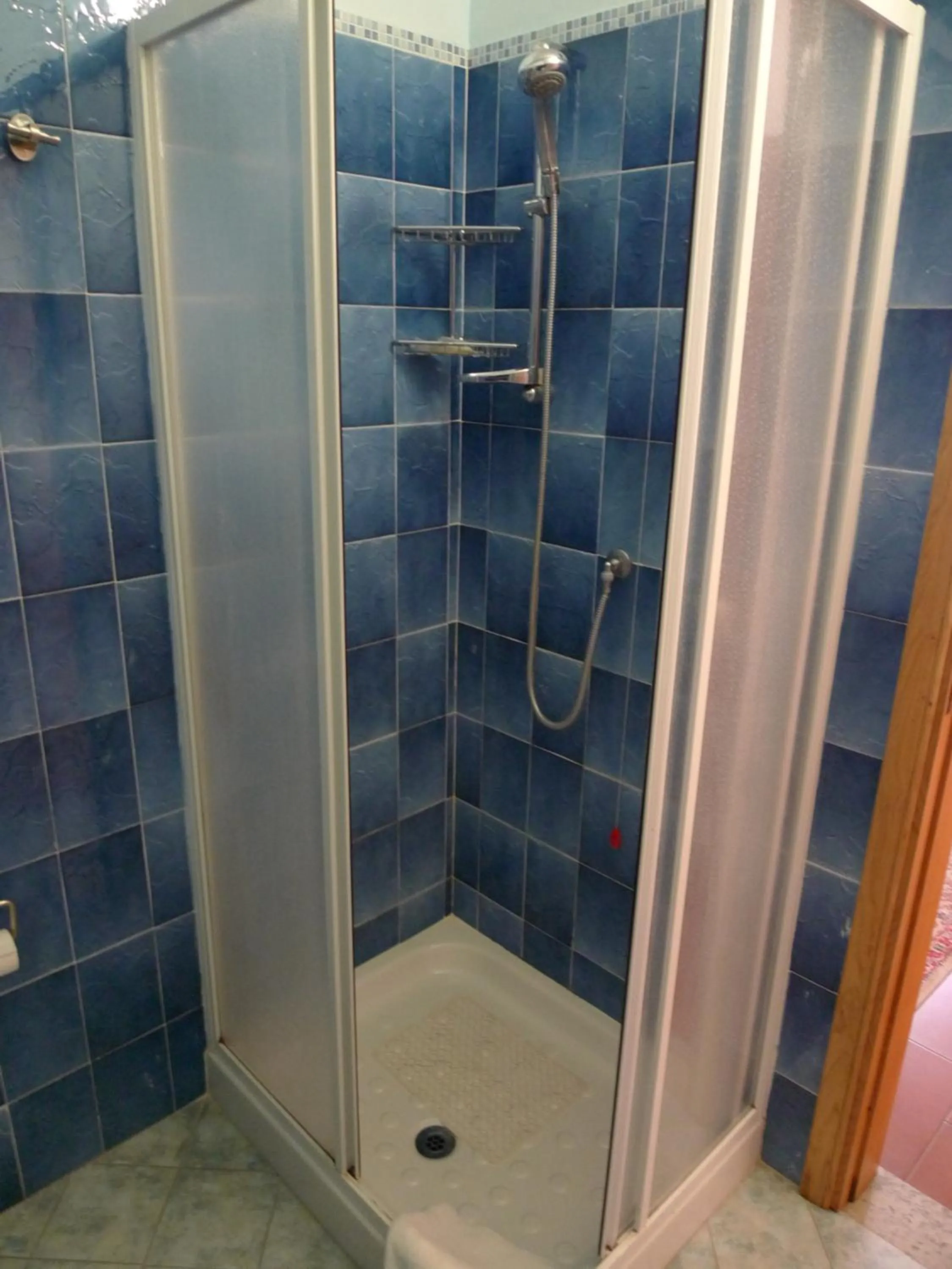 Shower in B&B Il Nido
