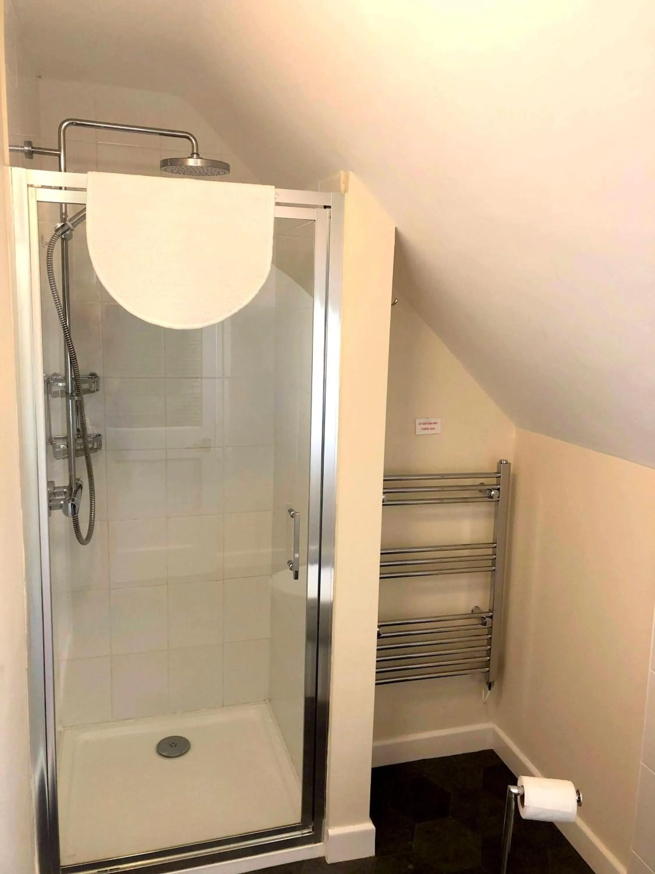 Bathroom in The North Cliff Hotel