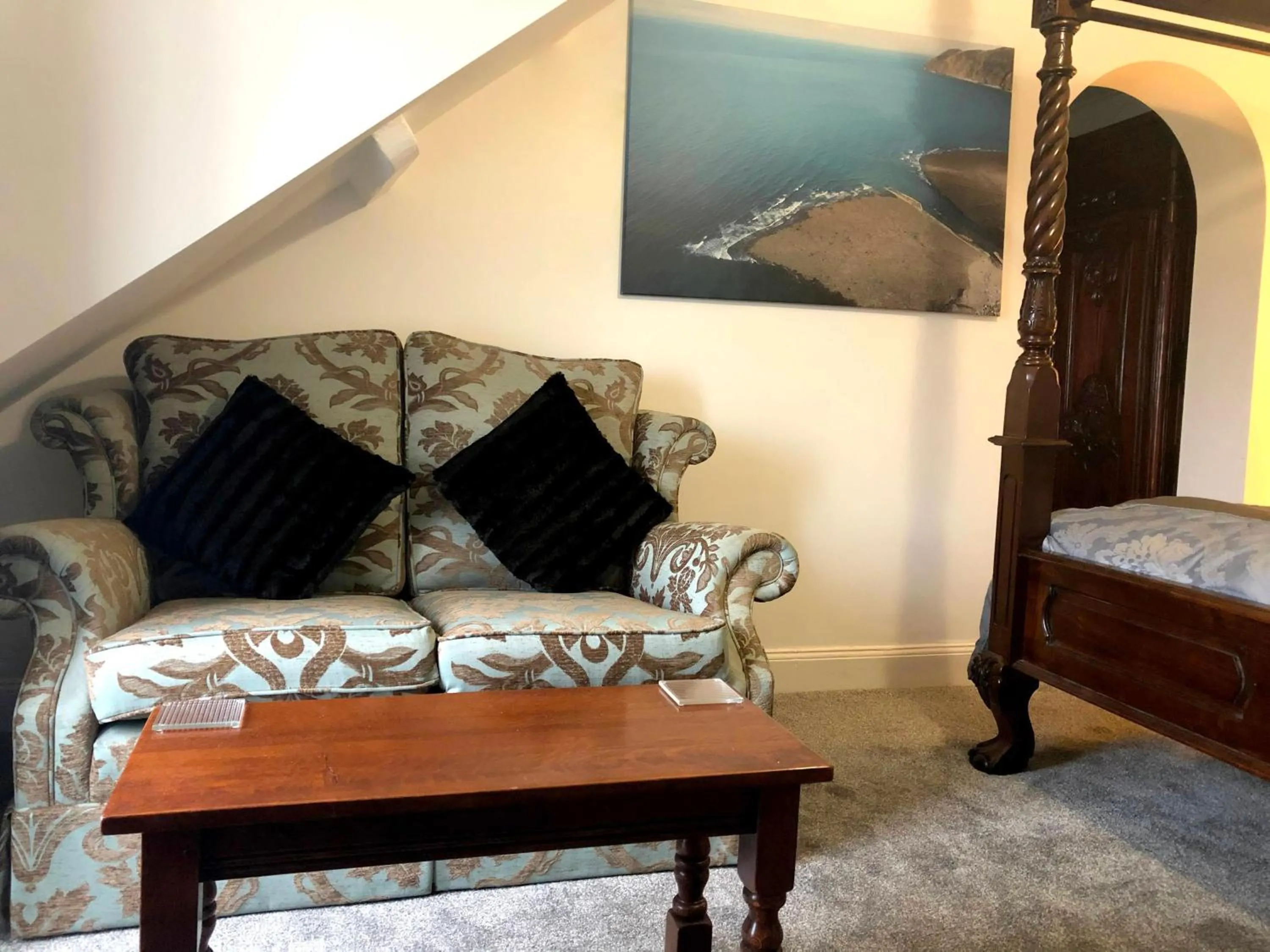 Bedroom in The North Cliff Hotel