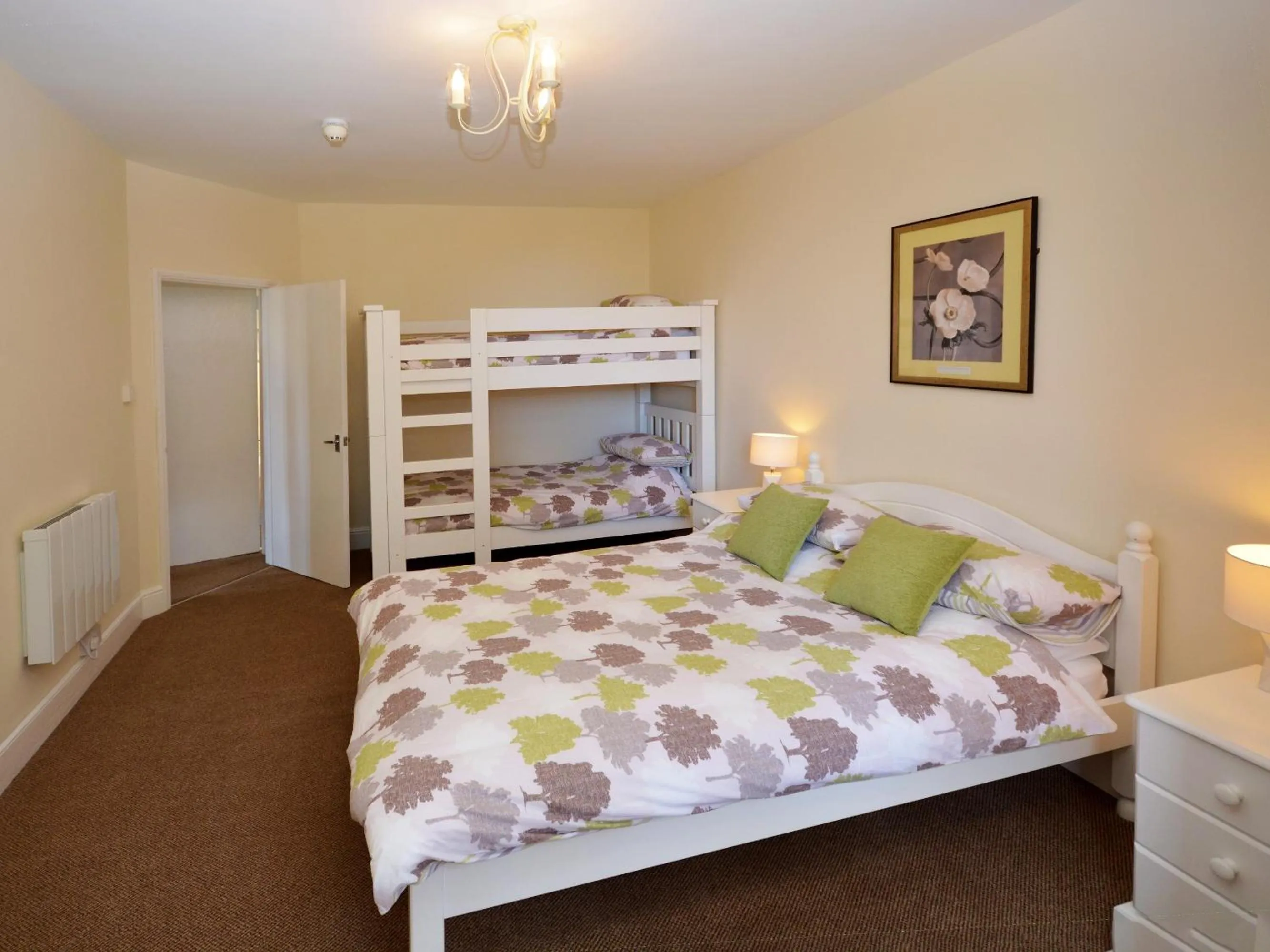 Bedroom, Bed in The North Cliff Hotel