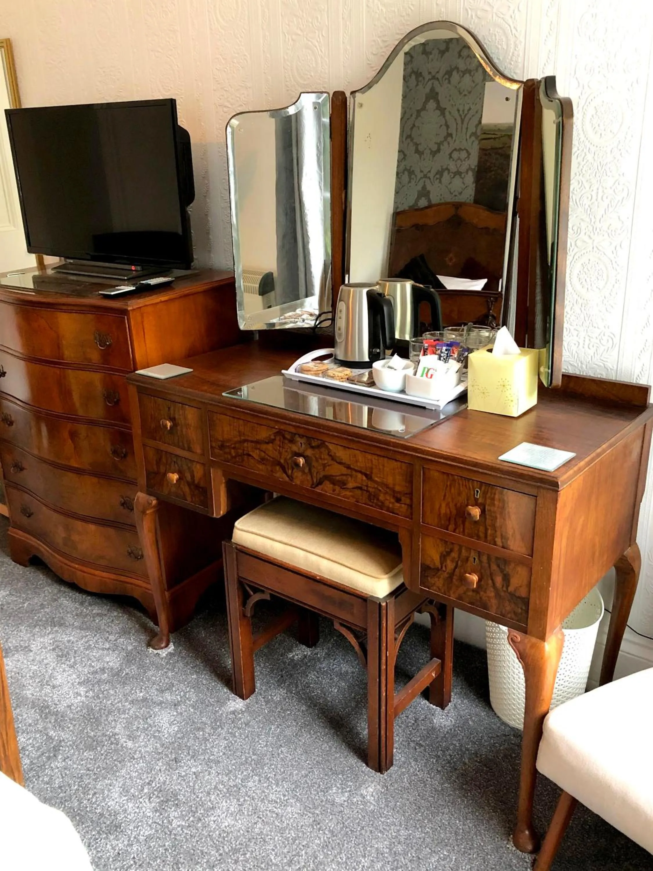 Bedroom in The North Cliff Hotel