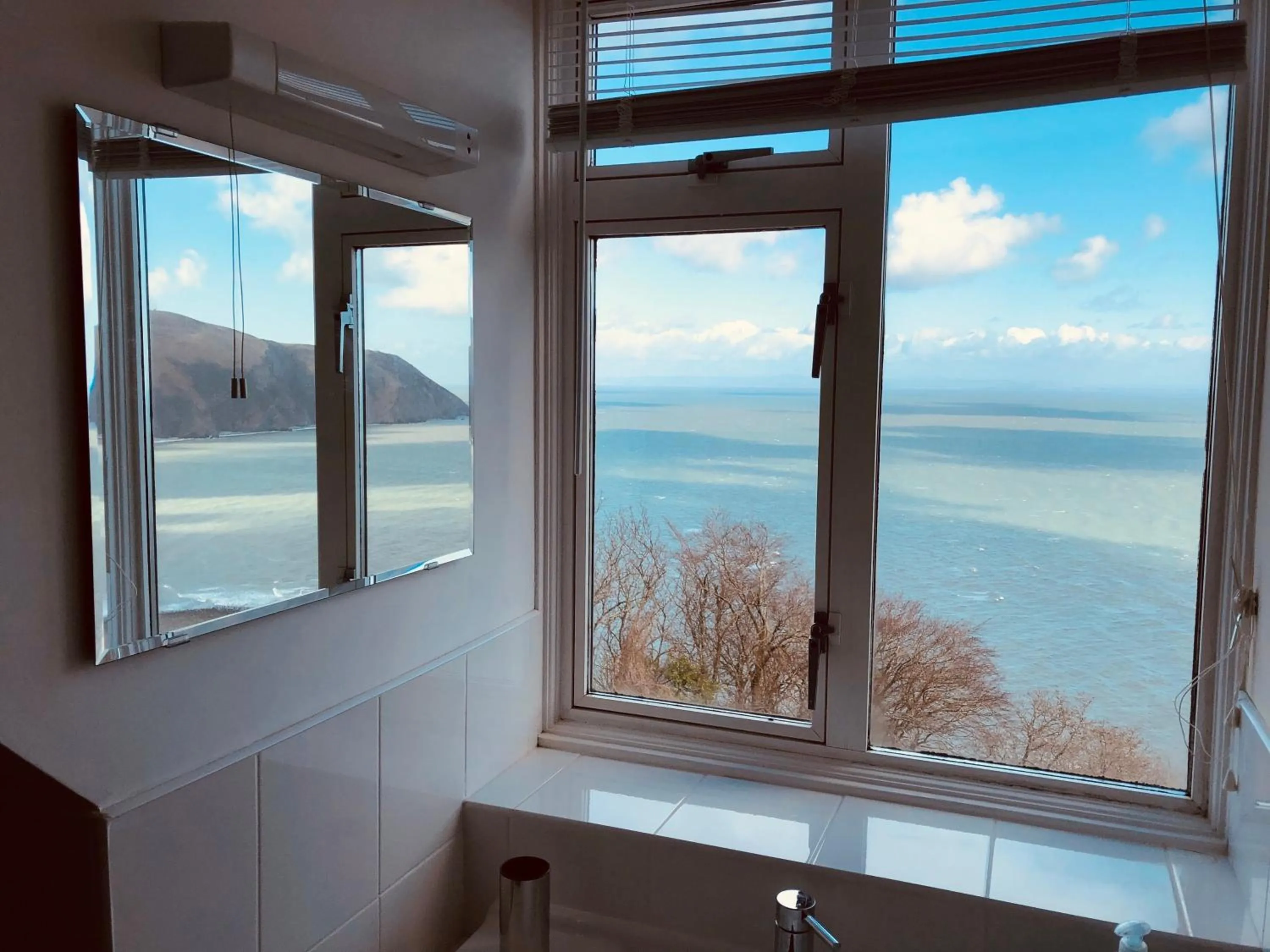 Bathroom in The North Cliff Hotel