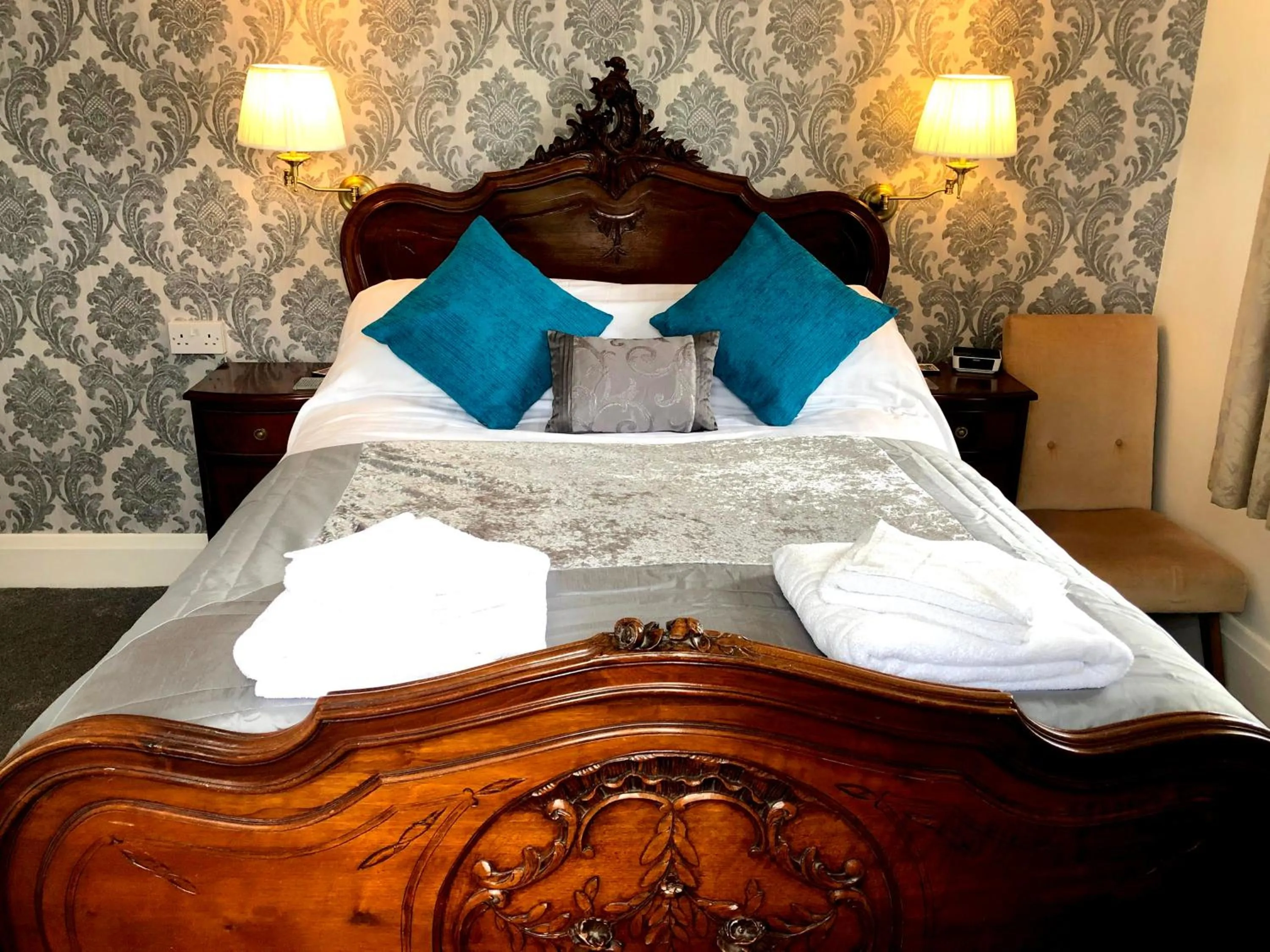 Bedroom, Bed in The North Cliff Hotel