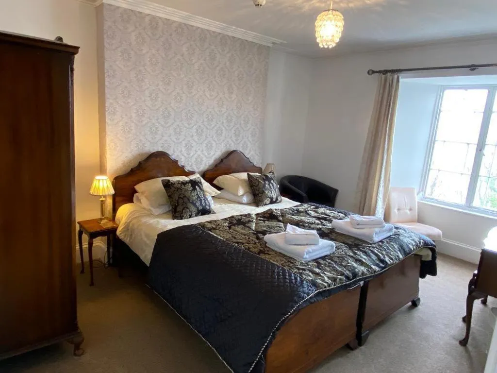 Bedroom, Bed in The North Cliff Hotel