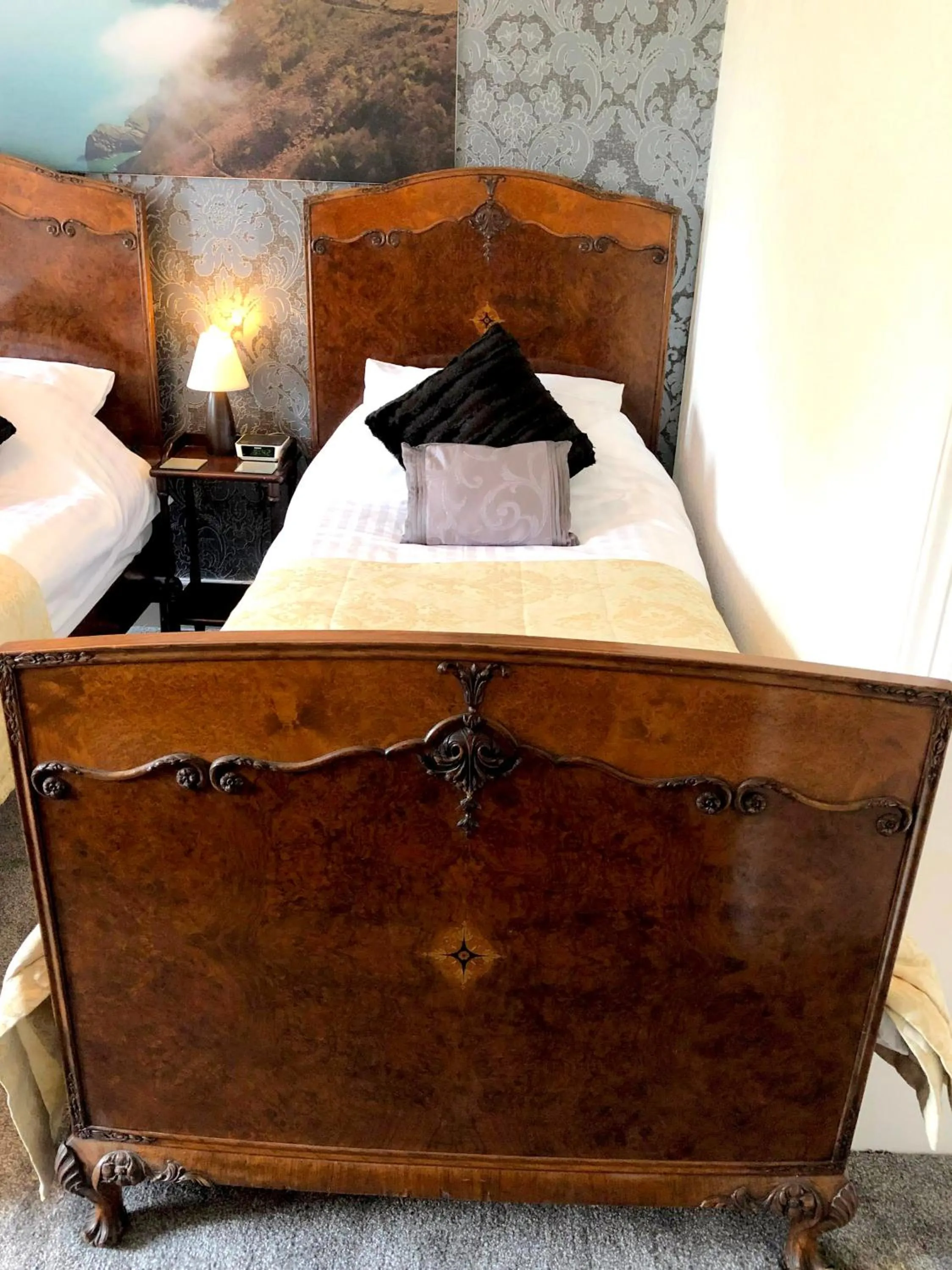 Bedroom, Bed in The North Cliff Hotel