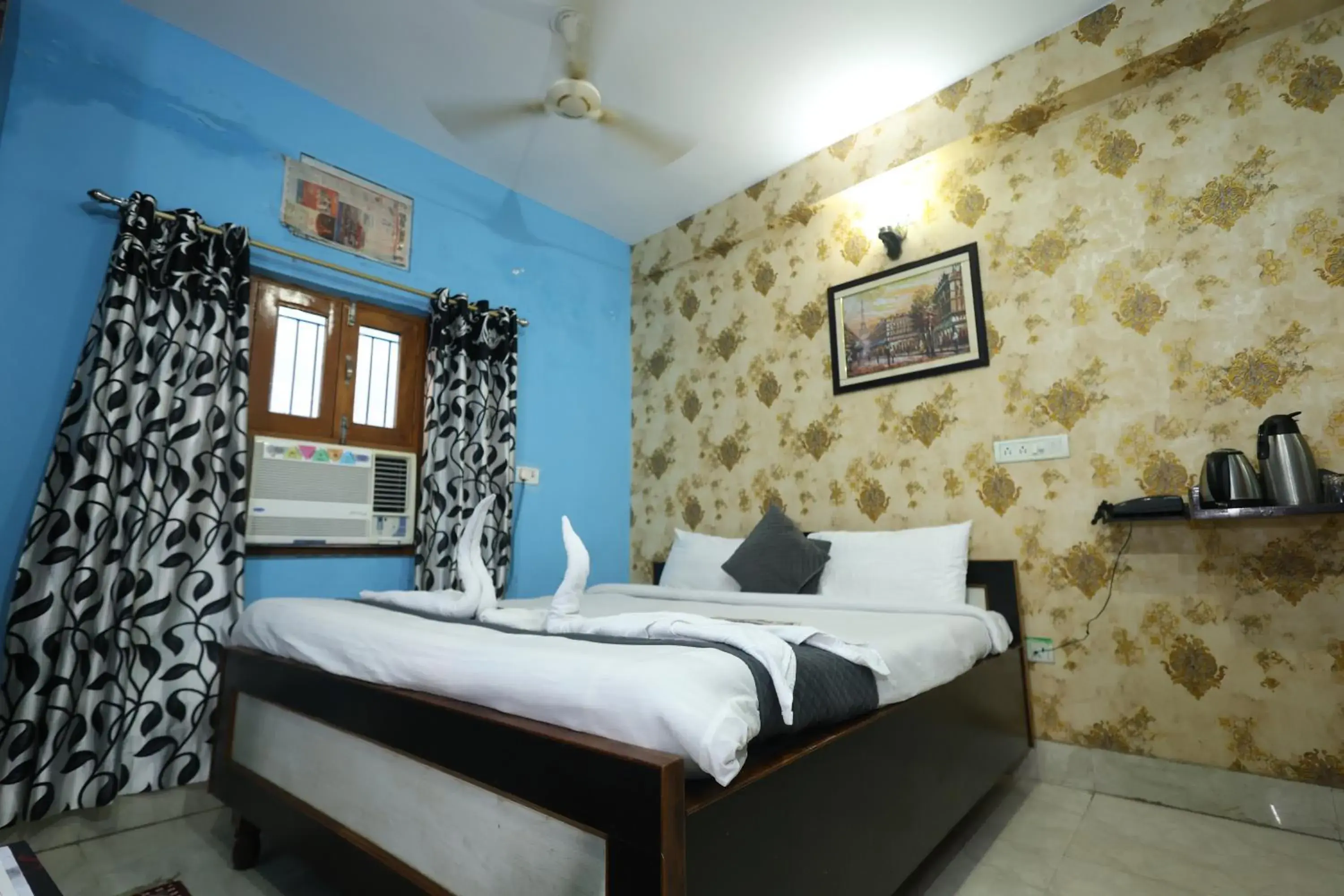 Bedroom, Bed in Hotel Anand LOK Bedroom, Bed in Hotel Anand LOK