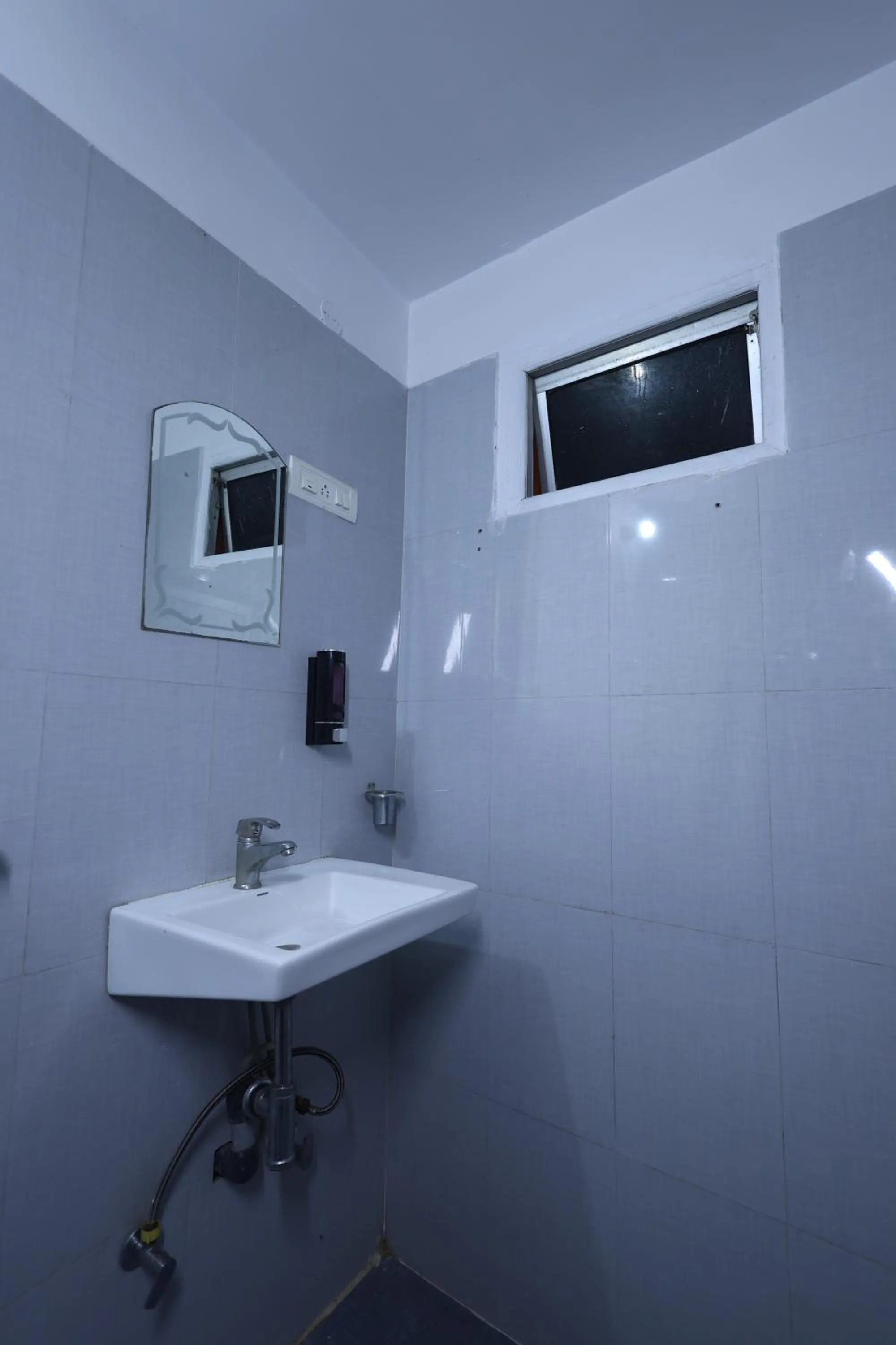 Bathroom in Hotel Anand LOK