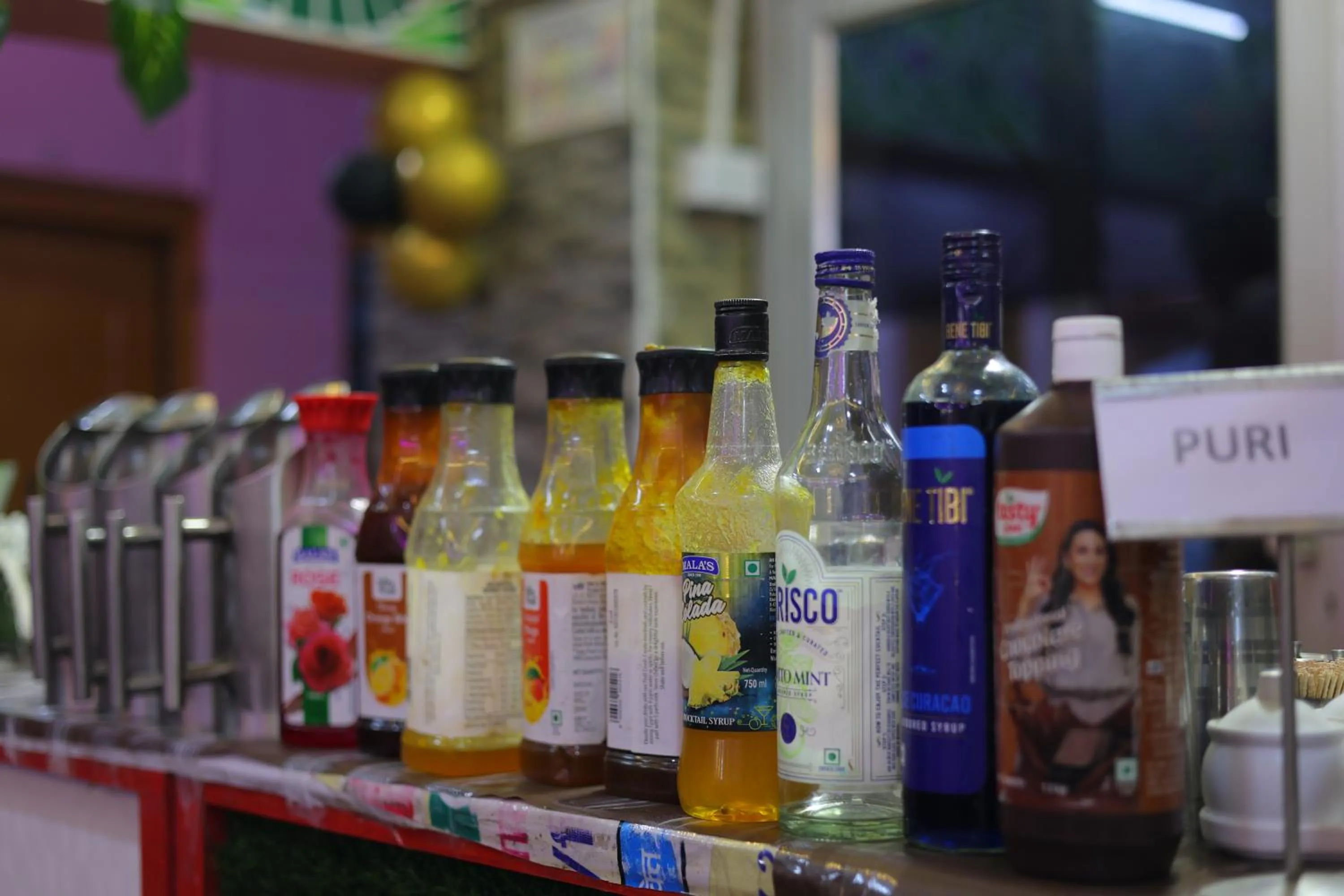 Food and drinks in Hotel Anand LOK