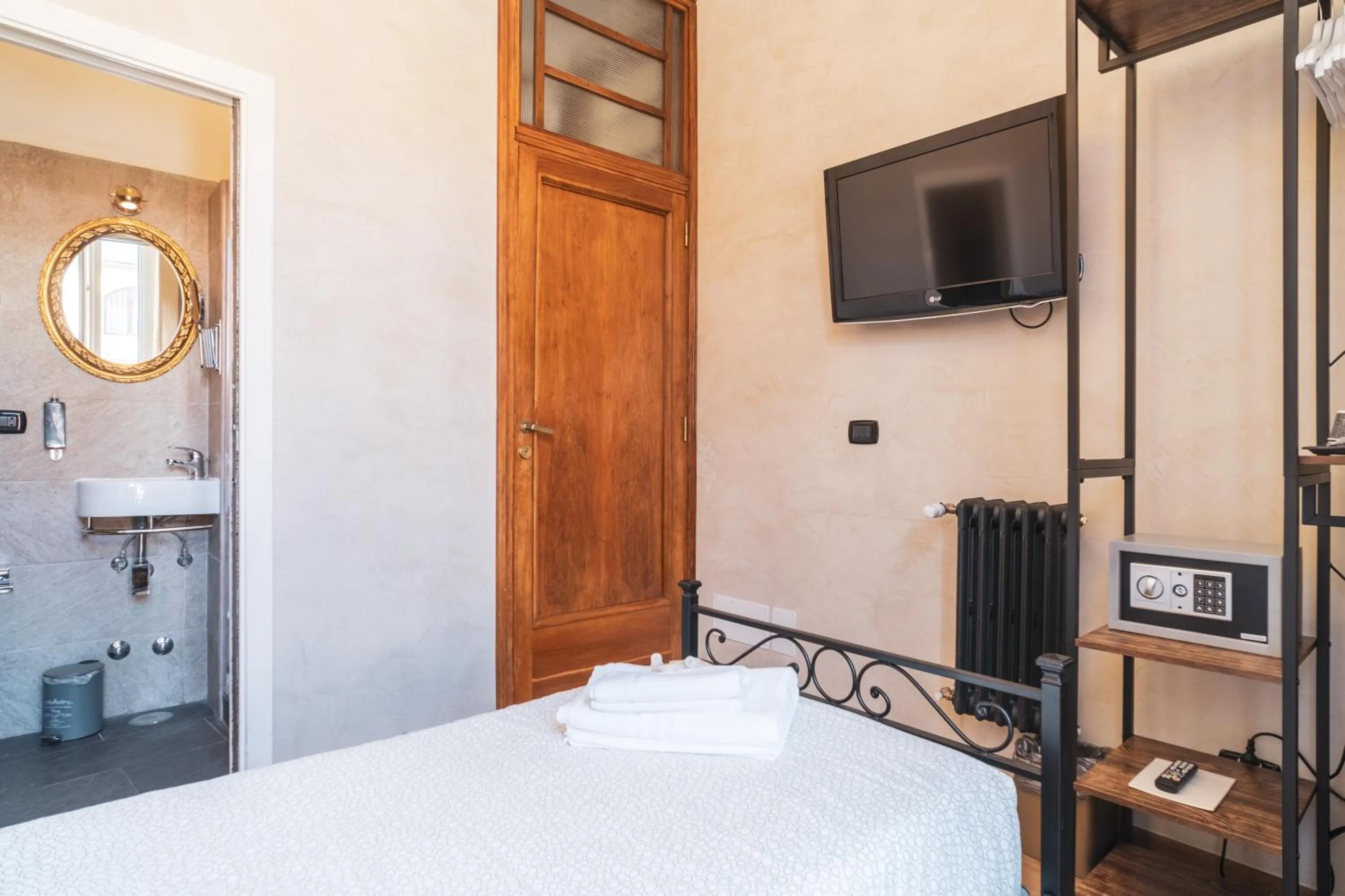 Bed in Golden Rooms Piazza di Spagna