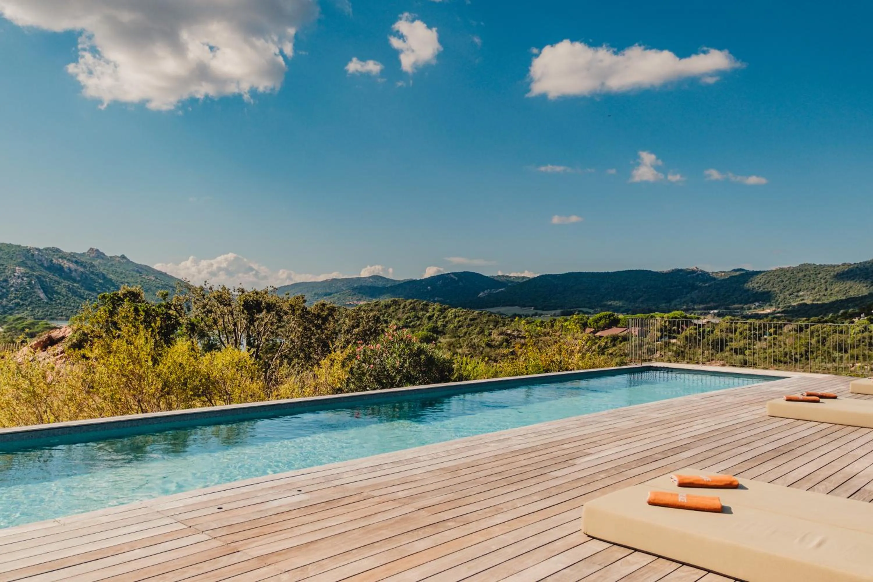 Swimming pool in Domaine Santa Giulia Palace