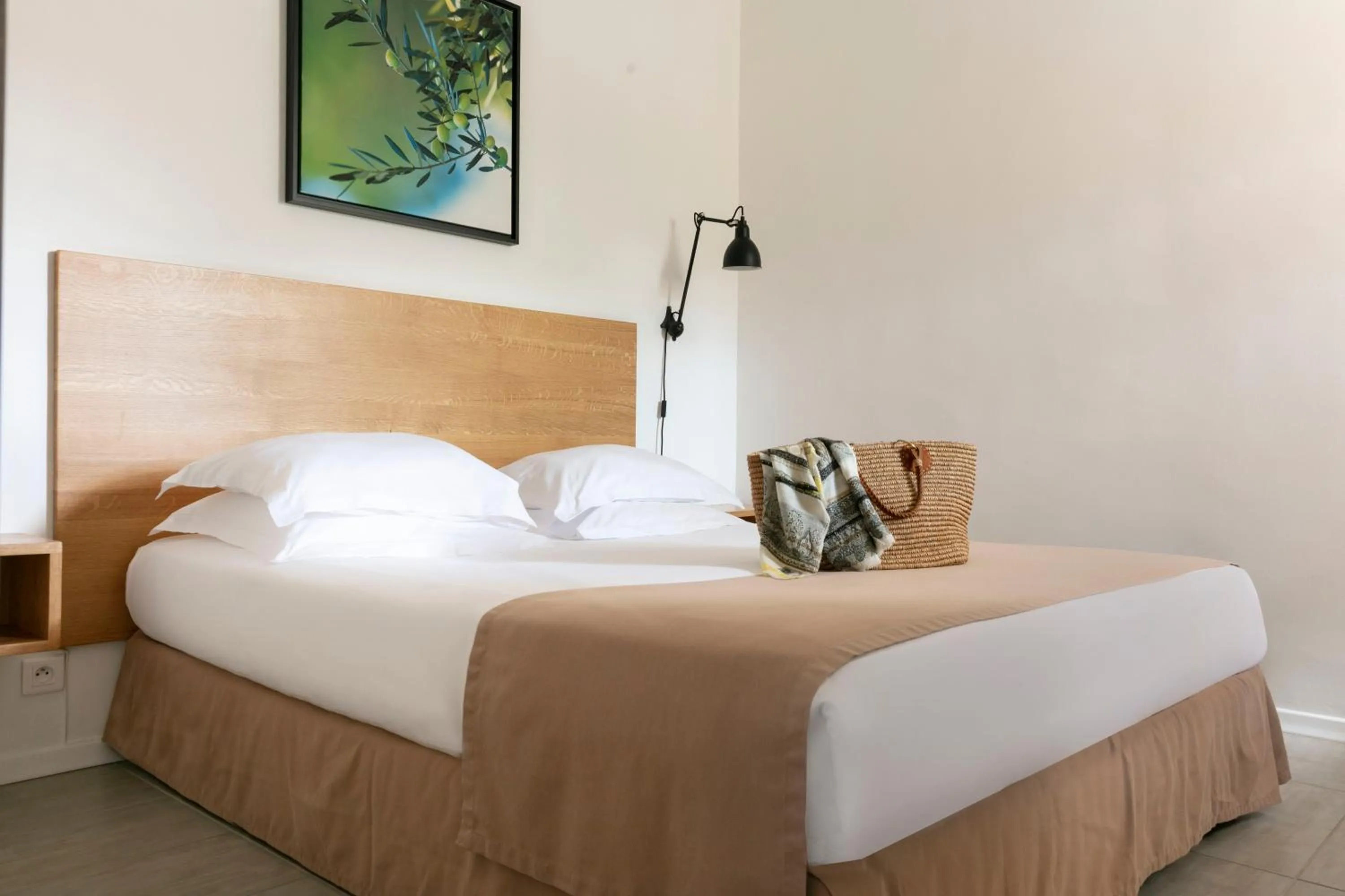 Bed in Domaine Santa Giulia Palace