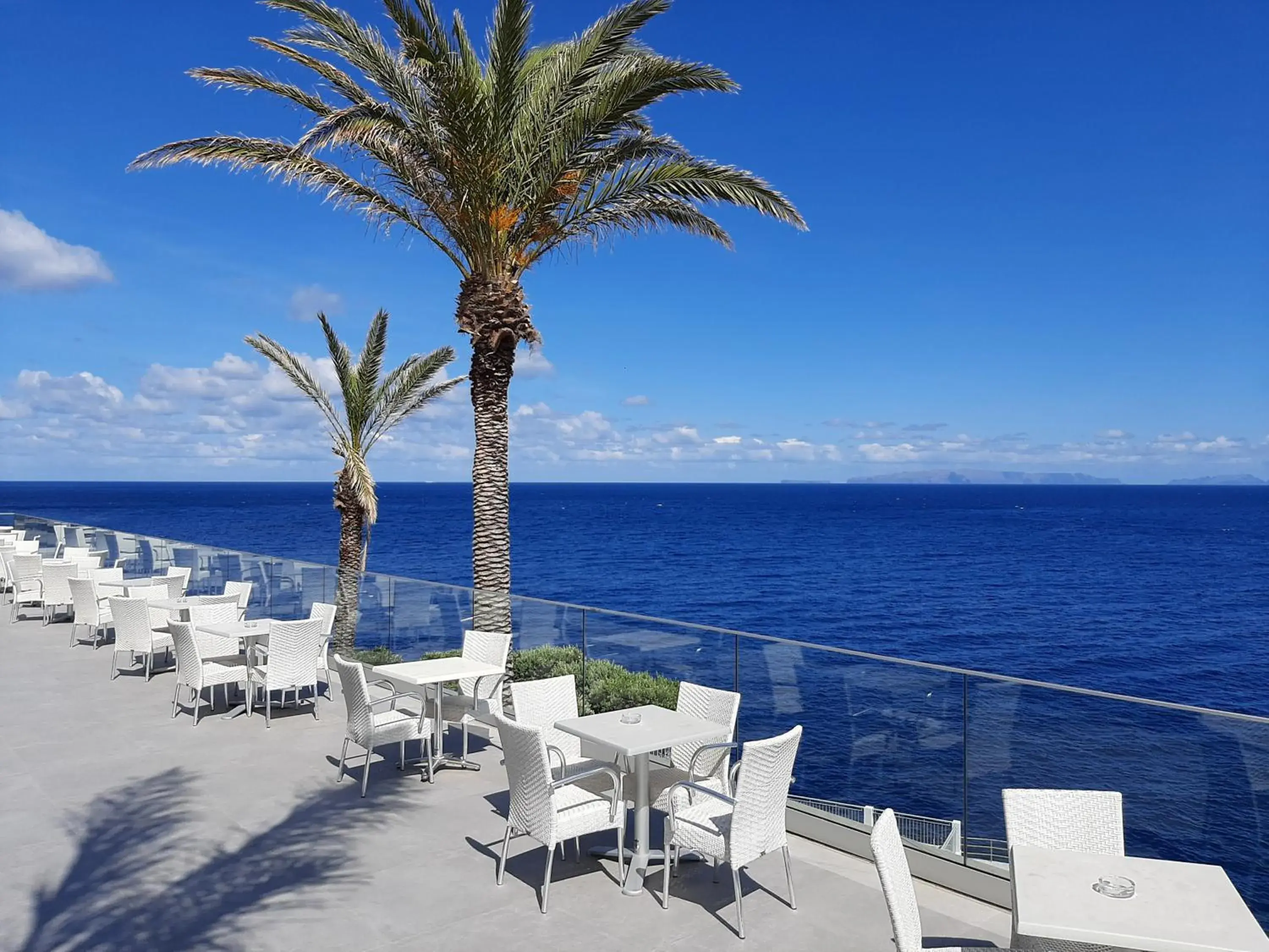Restaurant/places to eat in Hotel Roca Mar Restaurant/places to eat in Hotel Roca Mar
