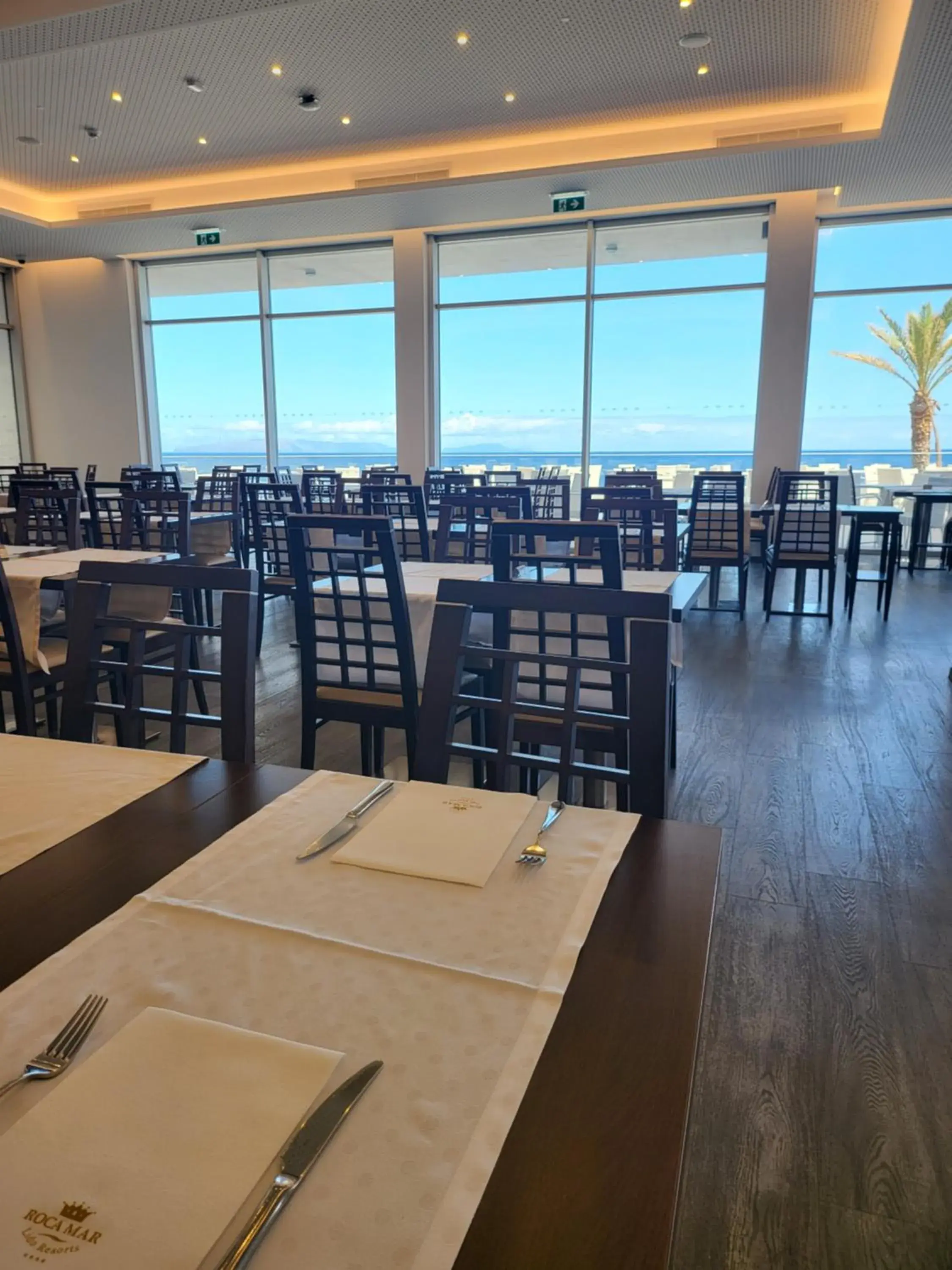 Restaurant/places to eat in Hotel Roca Mar Restaurant/places to eat in Hotel Roca Mar