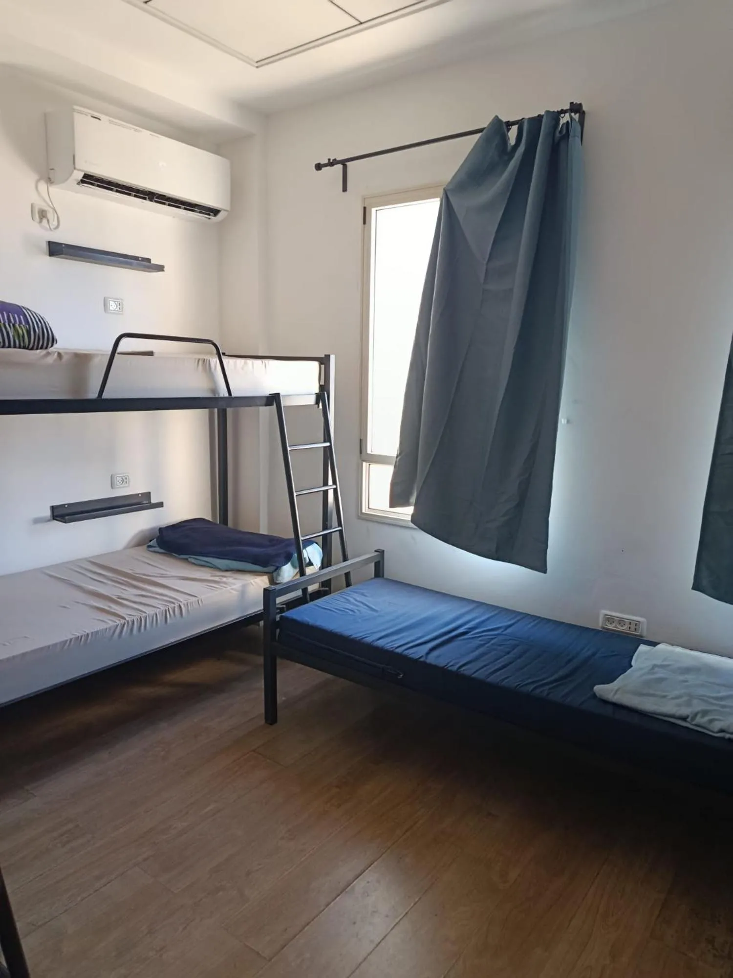 Bed in 6-Bed Female Dormitory Room in Haifa Hostel