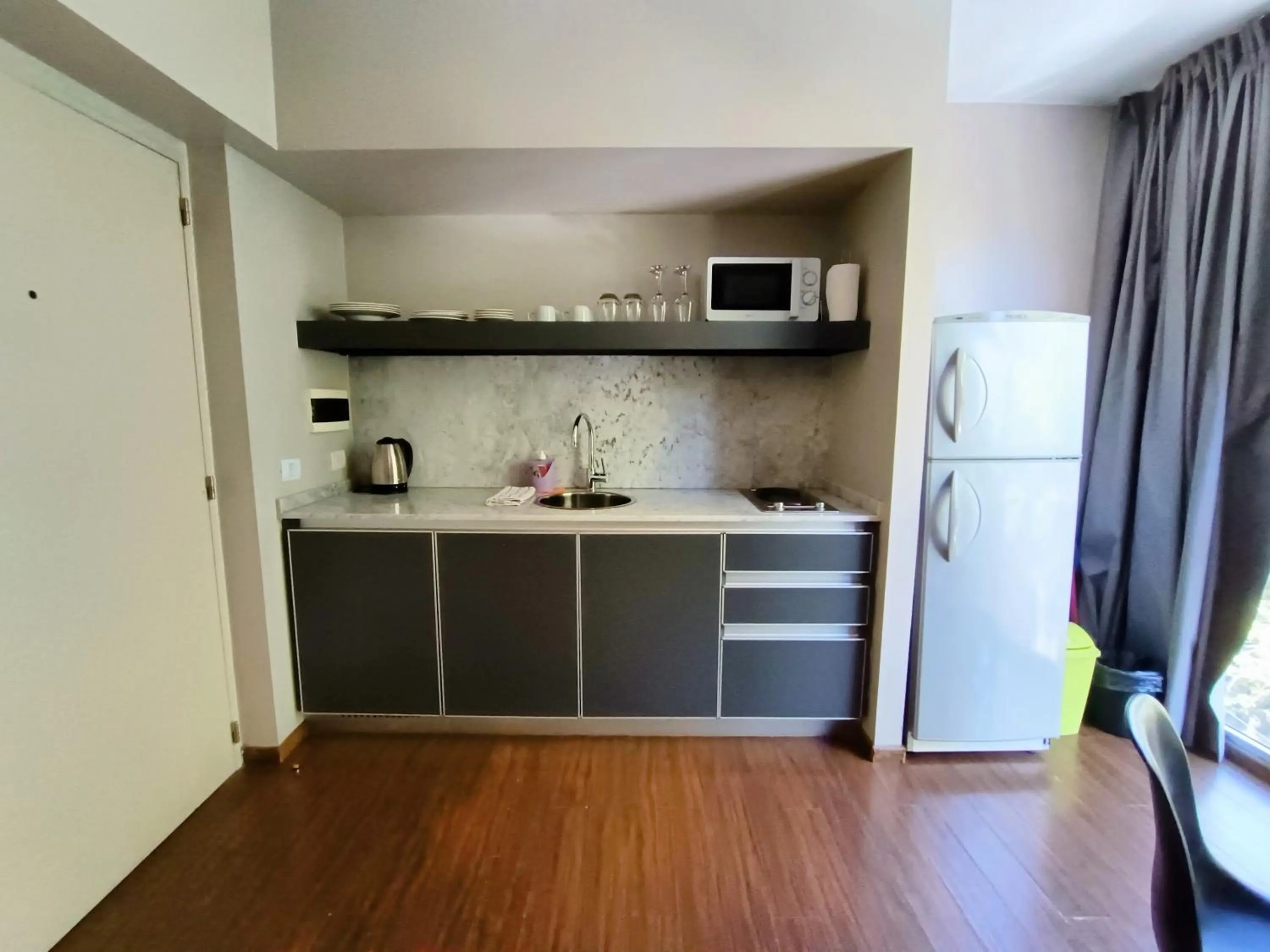 kitchen in Ayres Apartments Palermo
