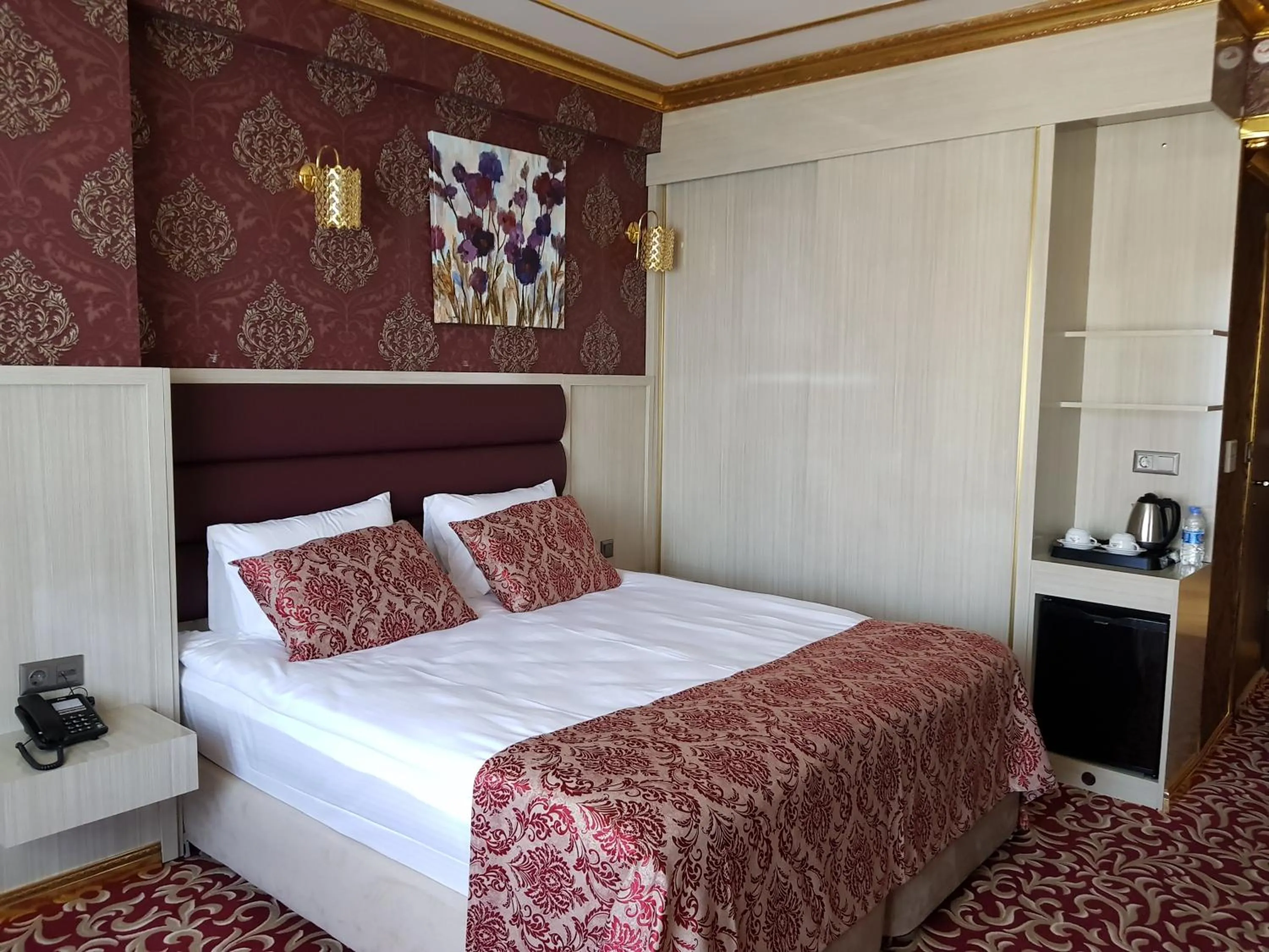 Photo of the whole room, Bed in Savona Otel Sivas
