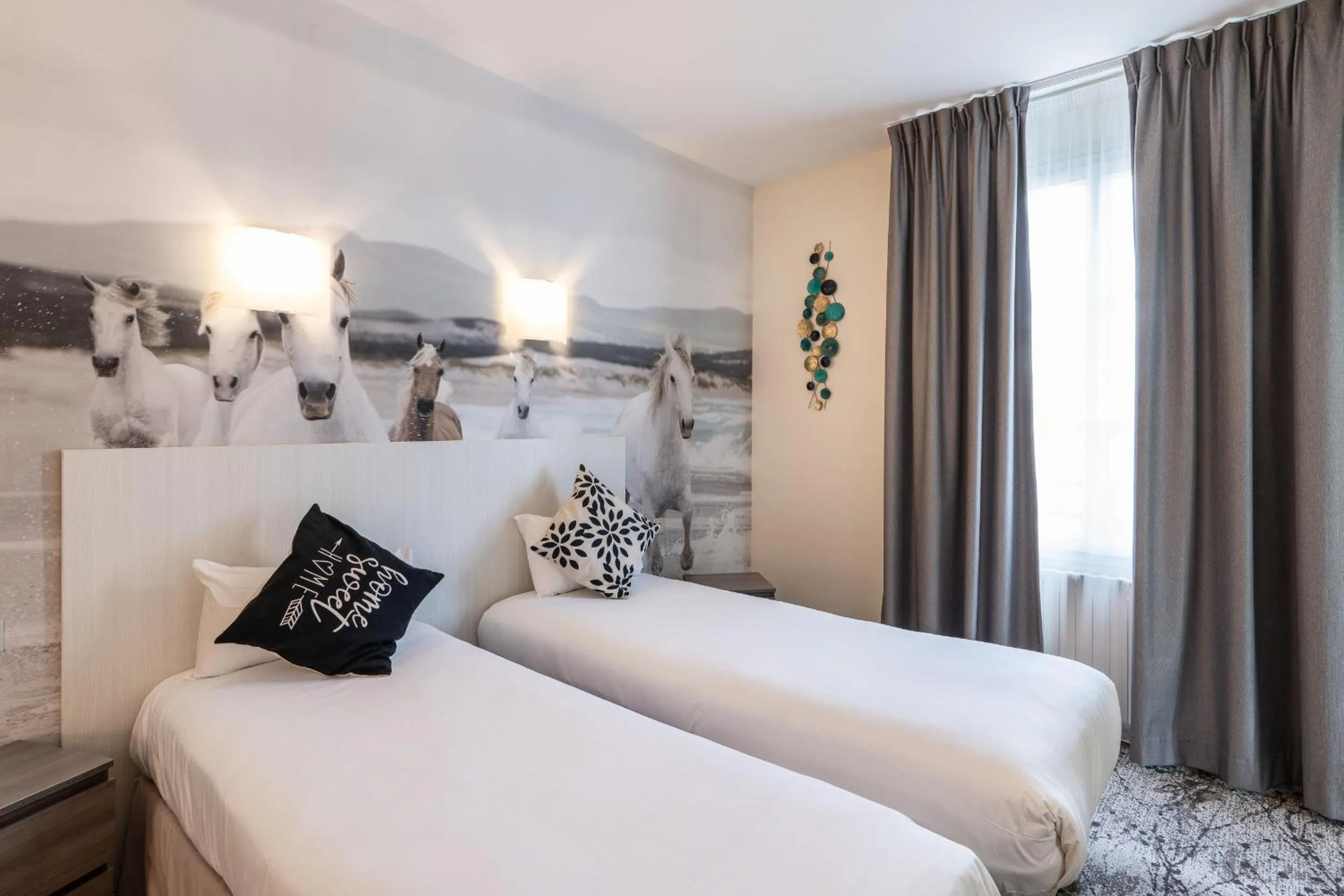 Bedroom, Bed in Hotel des Ducs