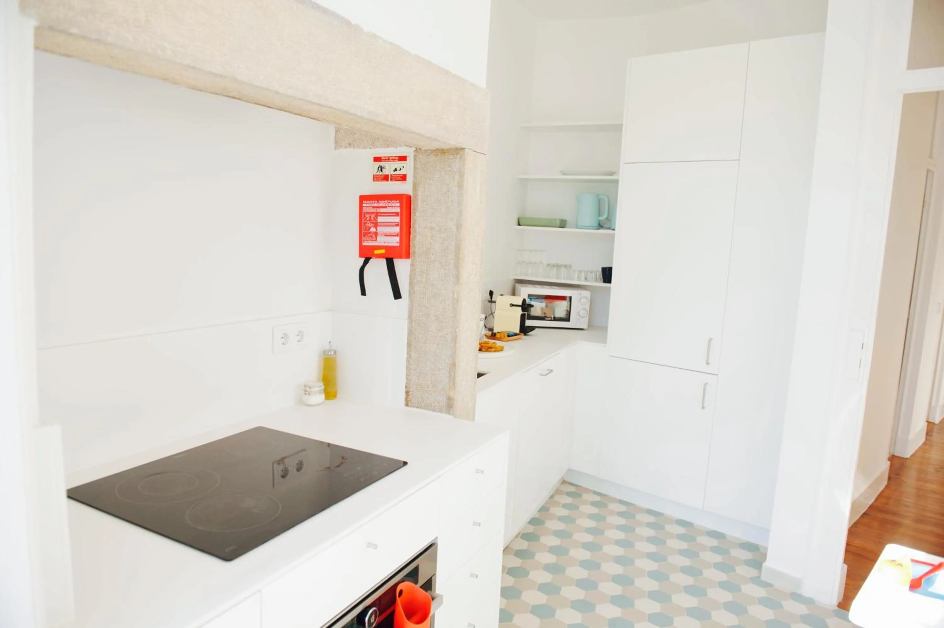 Coffee/tea facilities in Beautiful Dreamers - at Avenida CR3D
