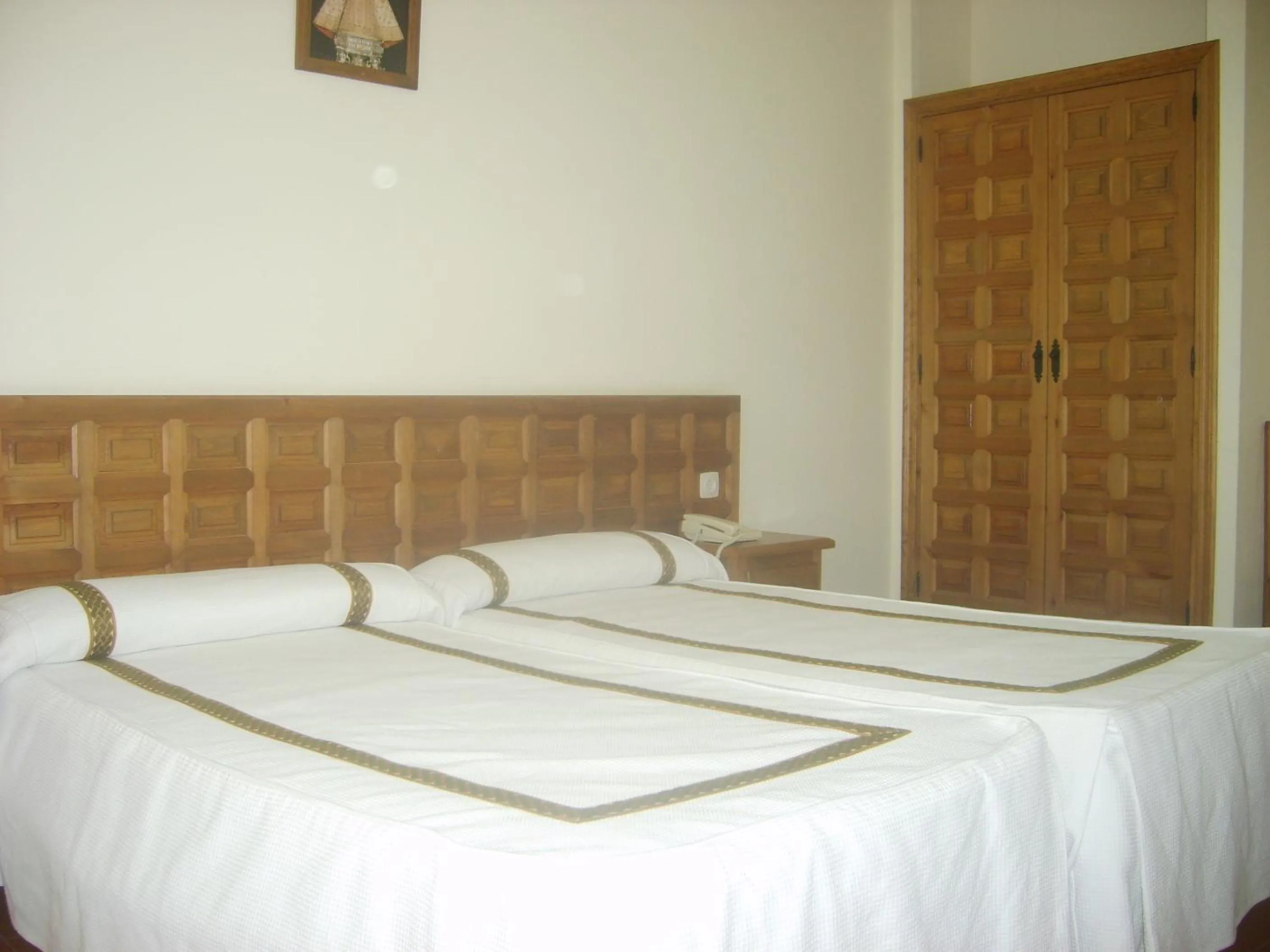 Photo of the whole room, Bed in Hotel Hispanidad