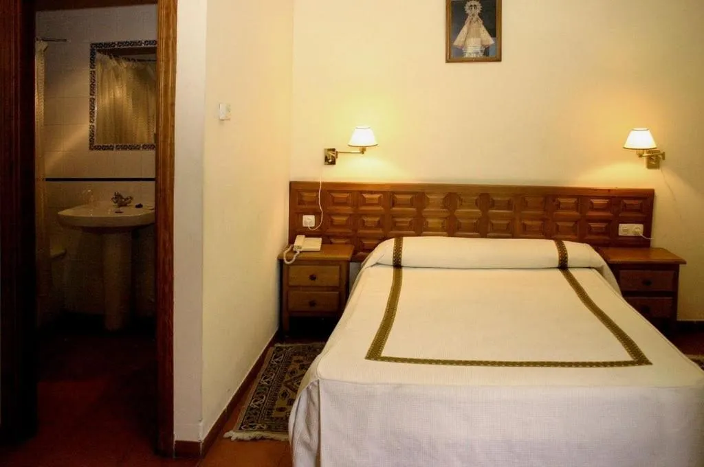 Photo of the whole room, Bed in Hotel Hispanidad