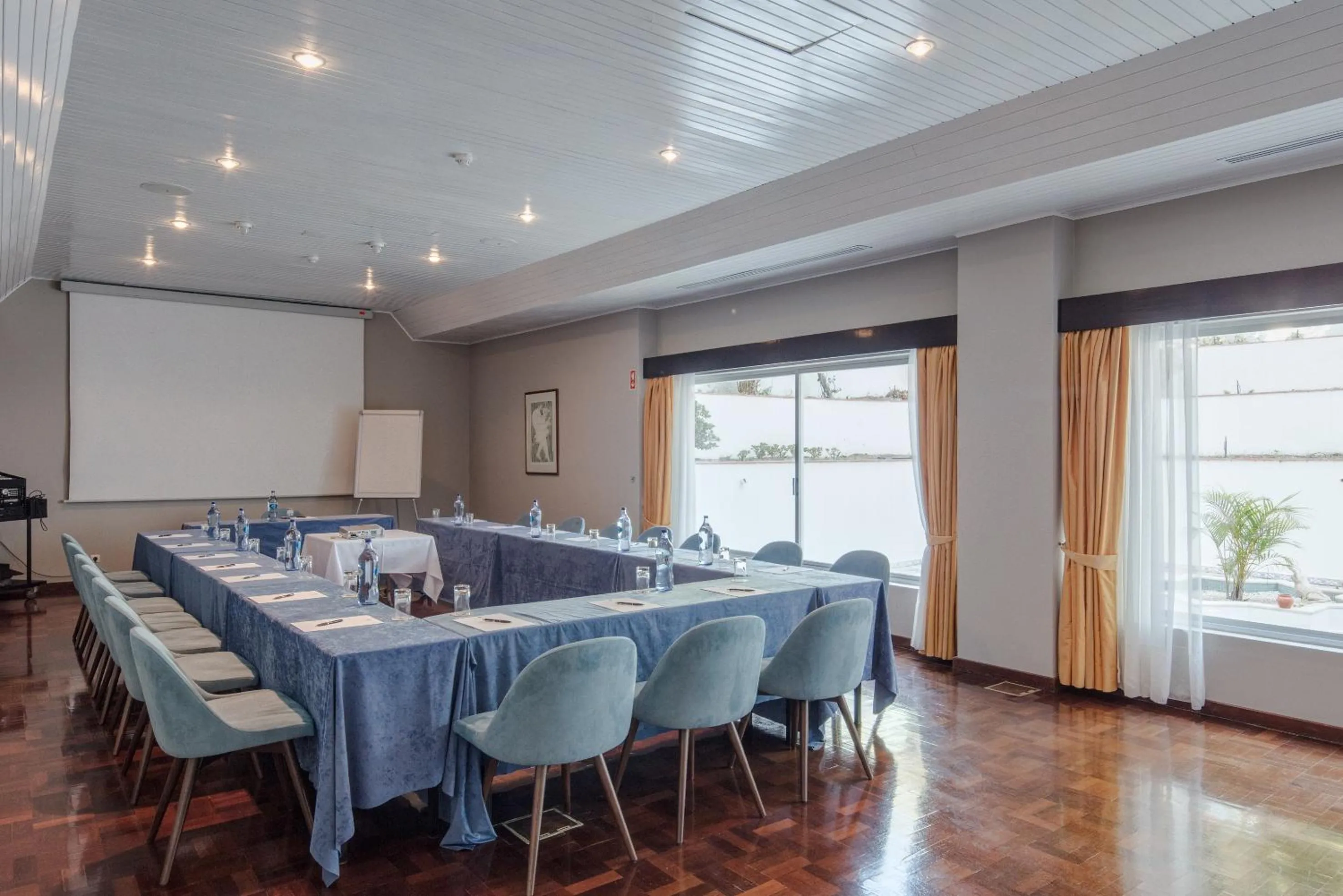 Meeting/conference room in Dona Filipa Hotel