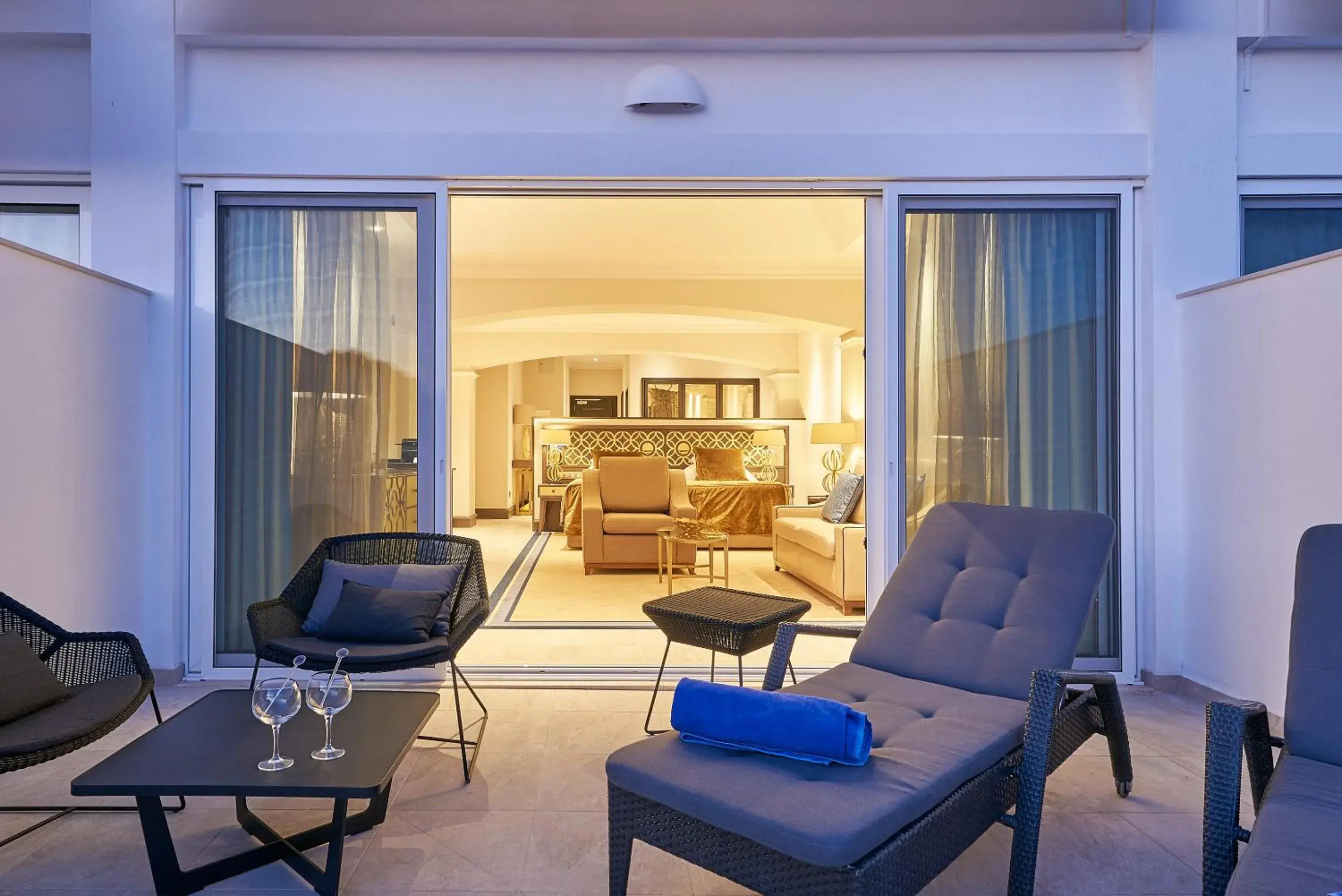 Atlantic Suite - single occupancy in Dona Filipa Hotel Atlantic Suite - single occupancy in Dona Filipa Hotel