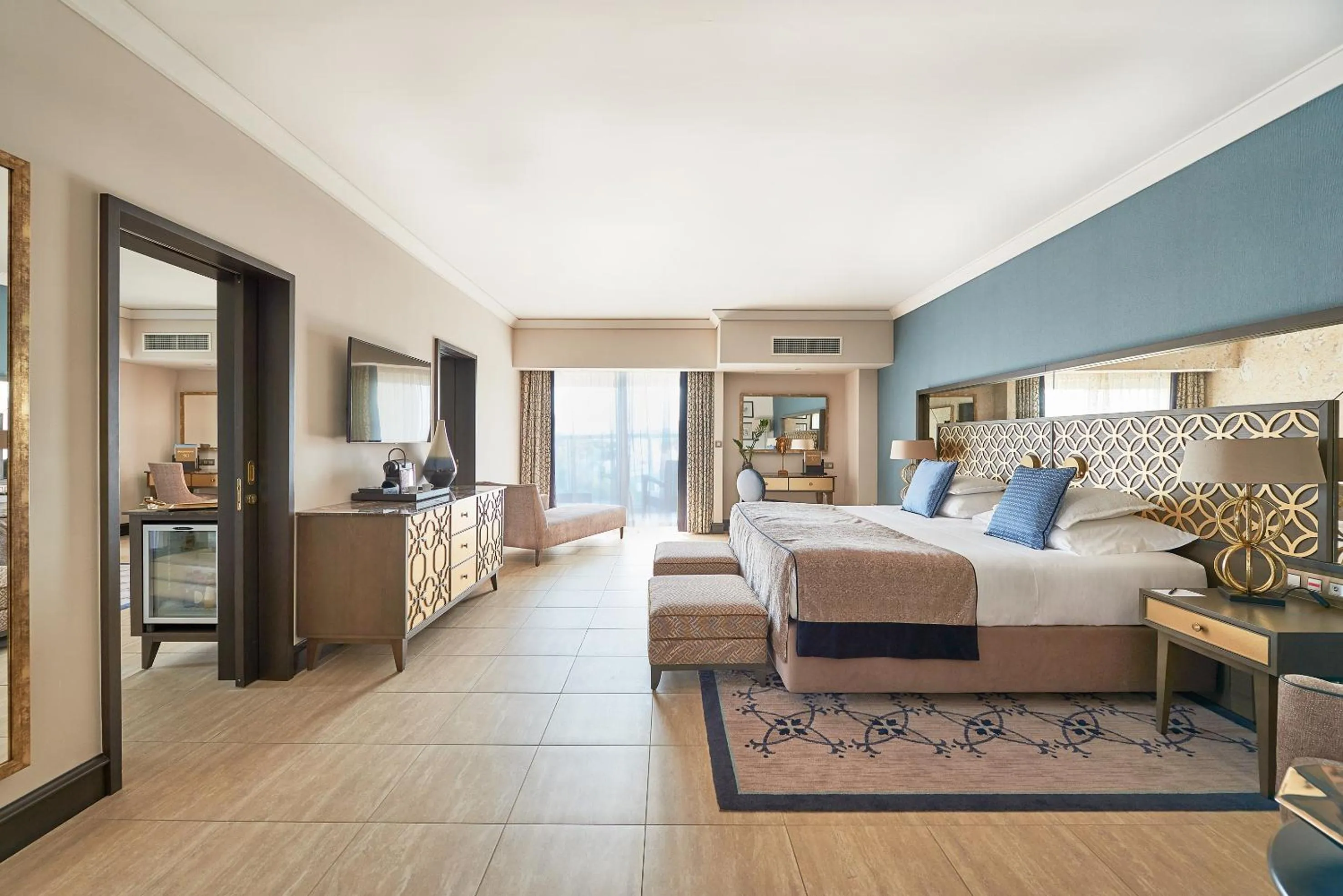 Bedroom in Dona Filipa Hotel