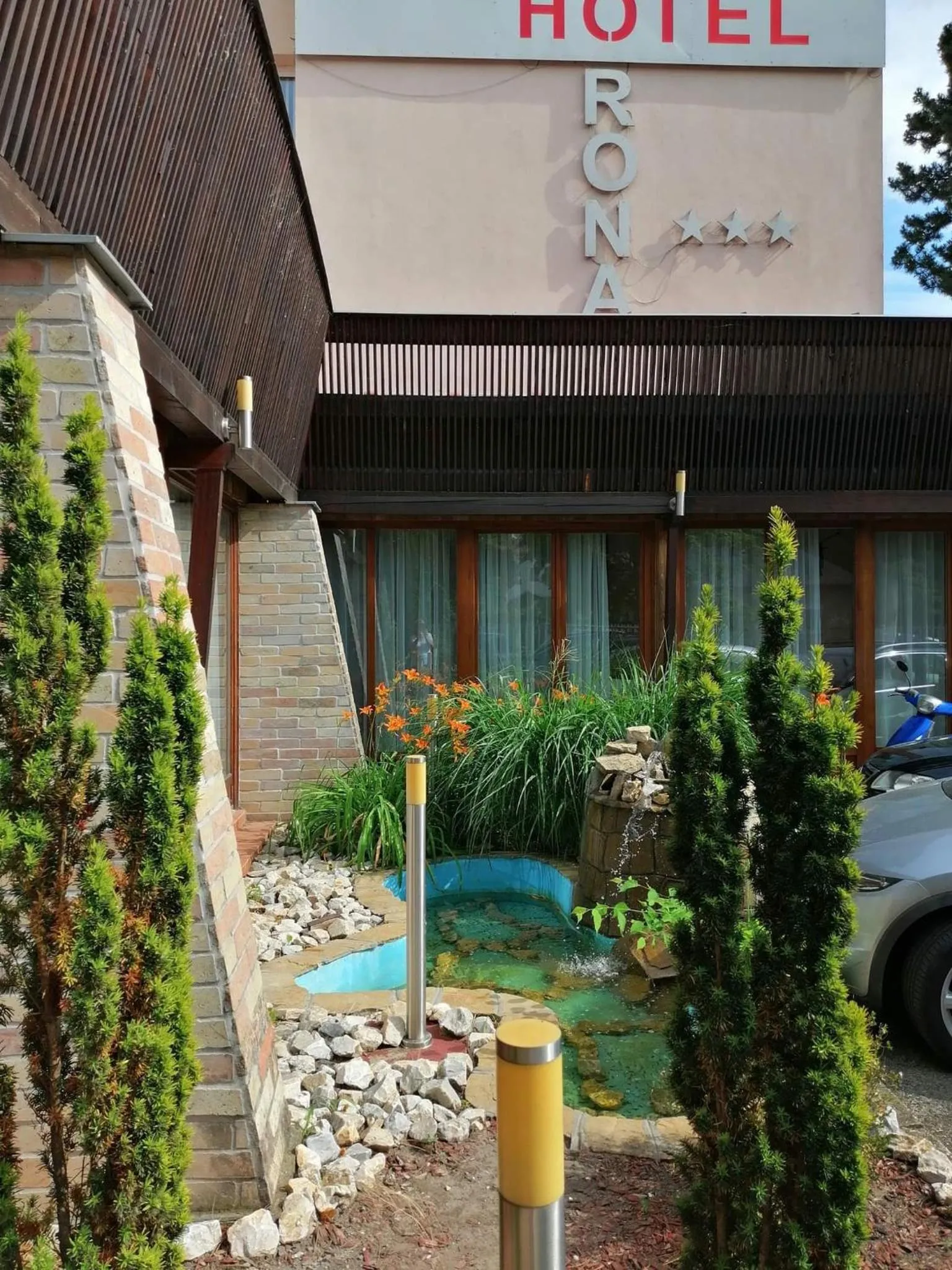 Decorative detail in Hotel Korona