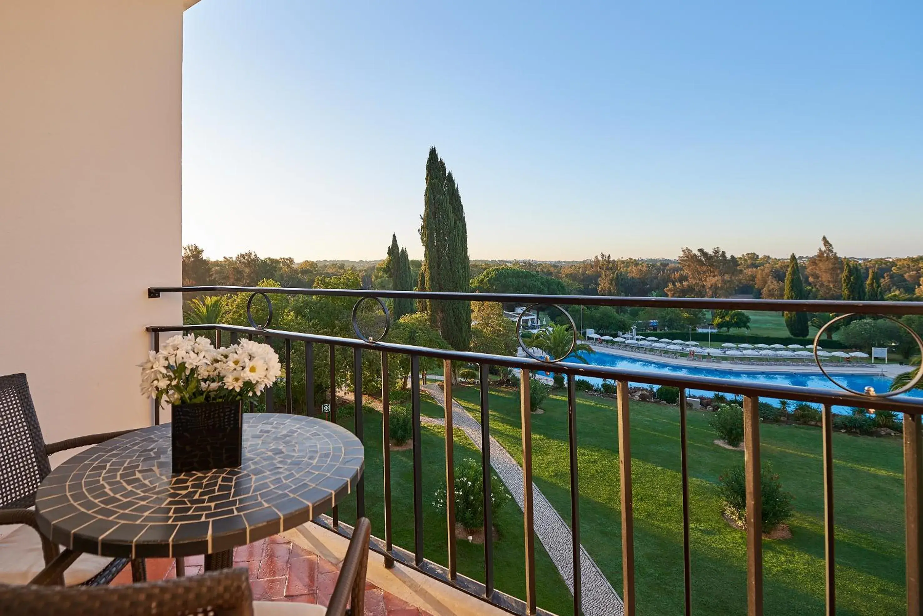 Double or Twin Room with Pool View in Penina Hotel & Golf Resort Double or Twin Room with Pool View in Penina Hotel & Golf Resort