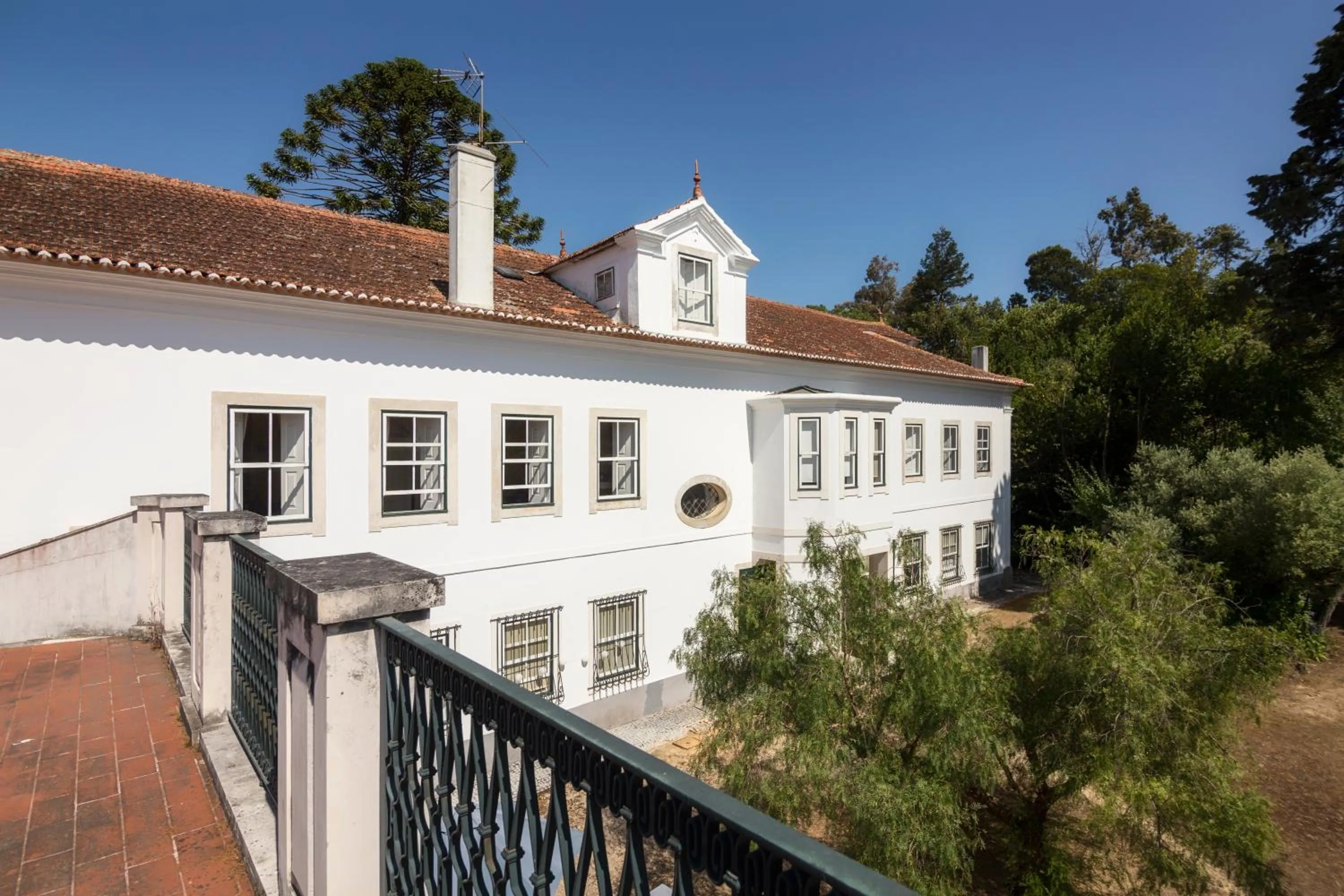 Property building in Casa de Mogofores