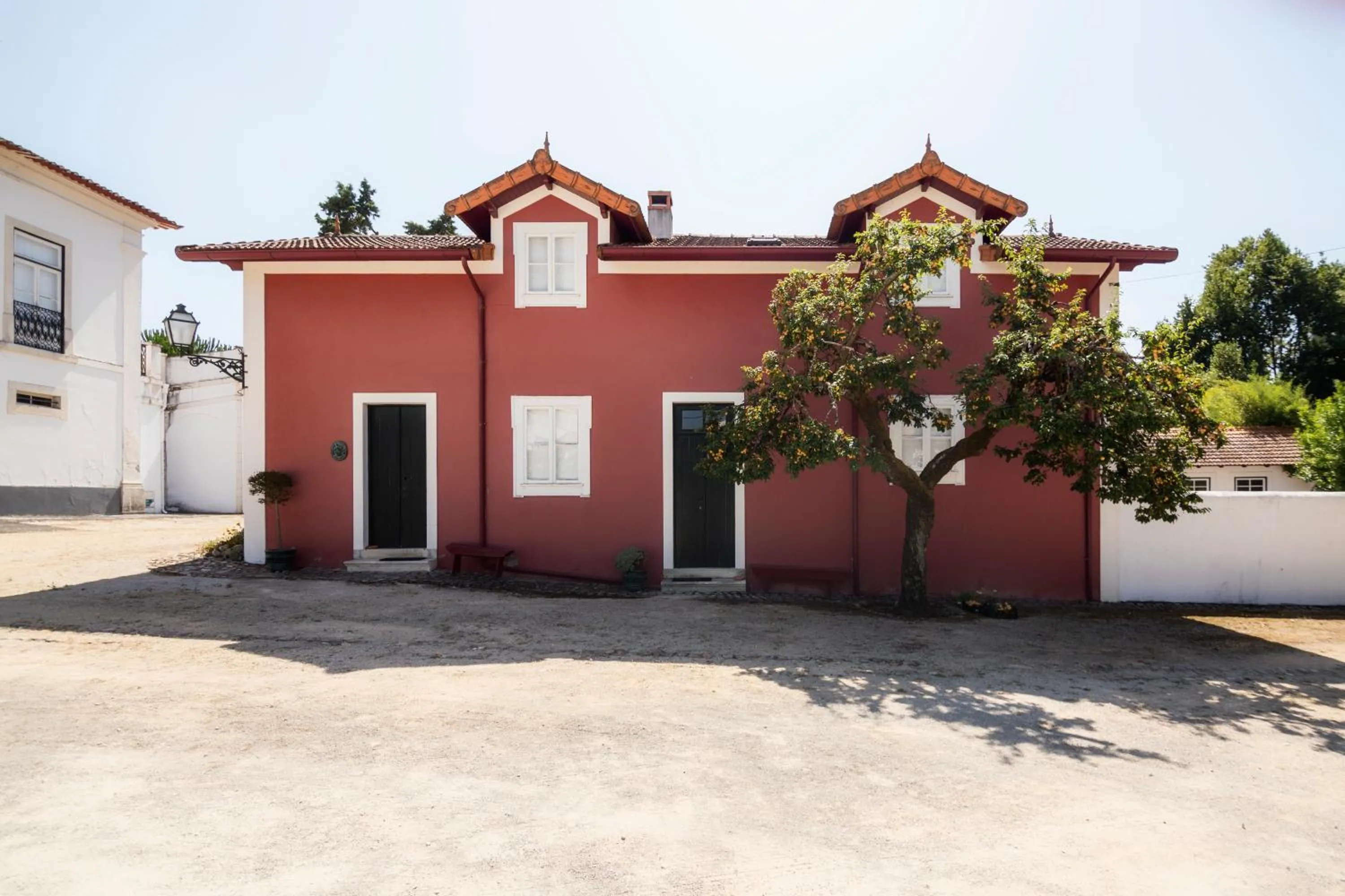 Property building in Casa de Mogofores