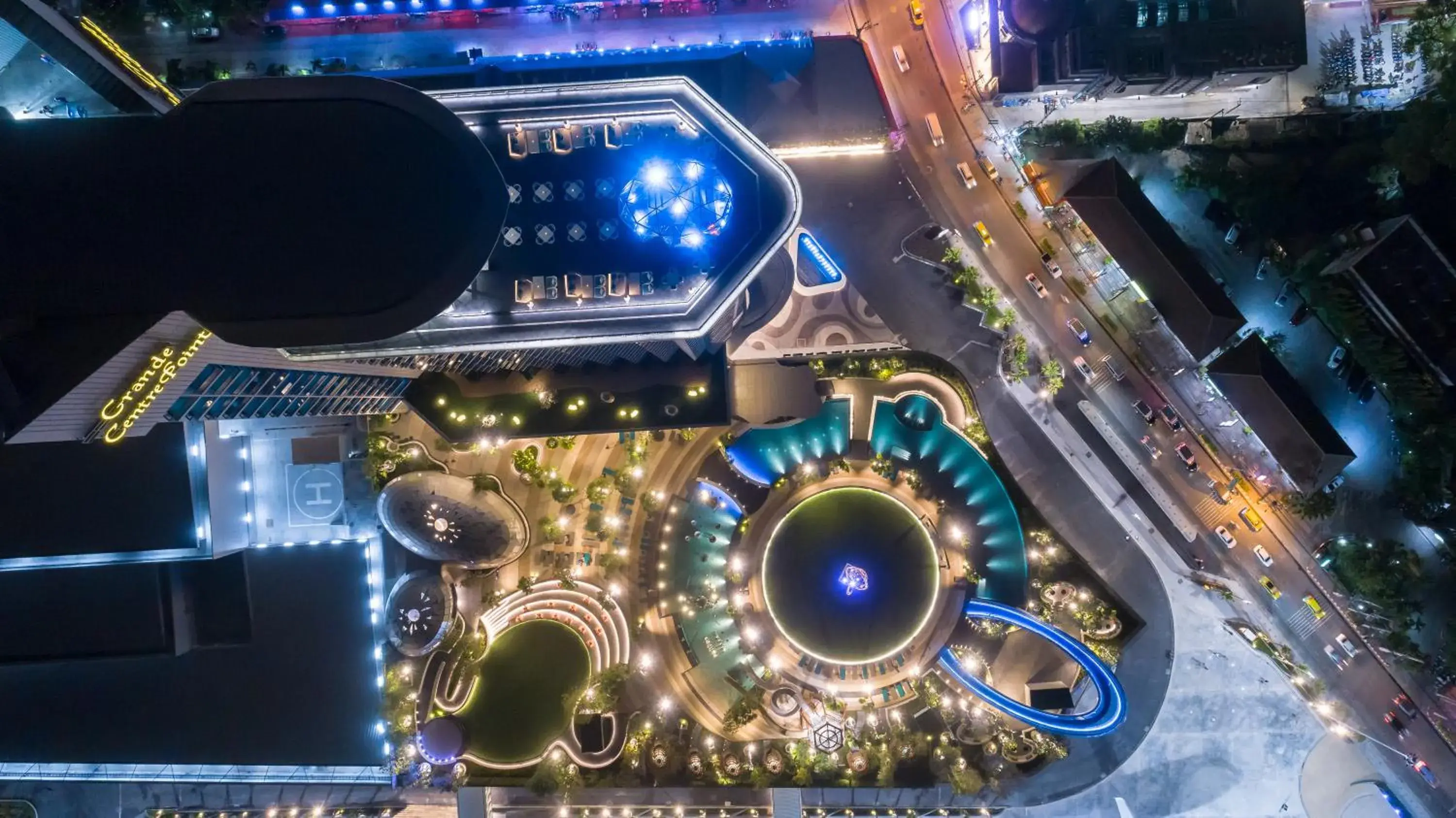 Property building in Grande Centre Point Pattaya Property building in Grande Centre Point Pattaya