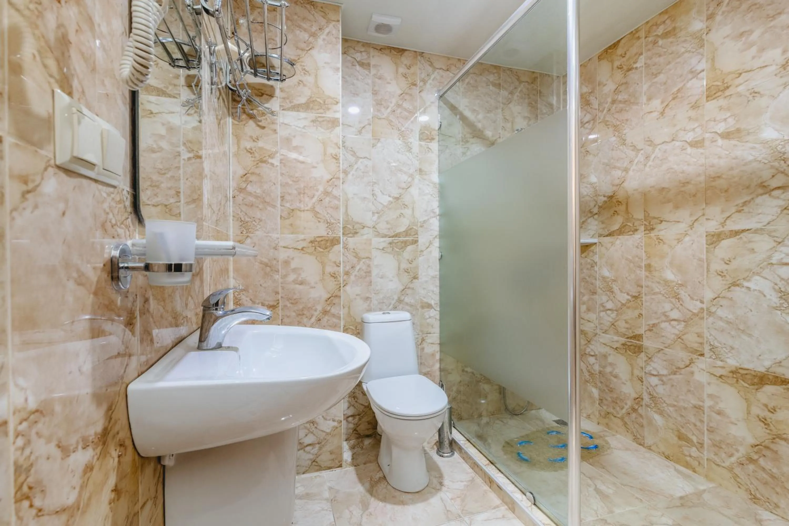 Bath in Hotel Chveni Ezo