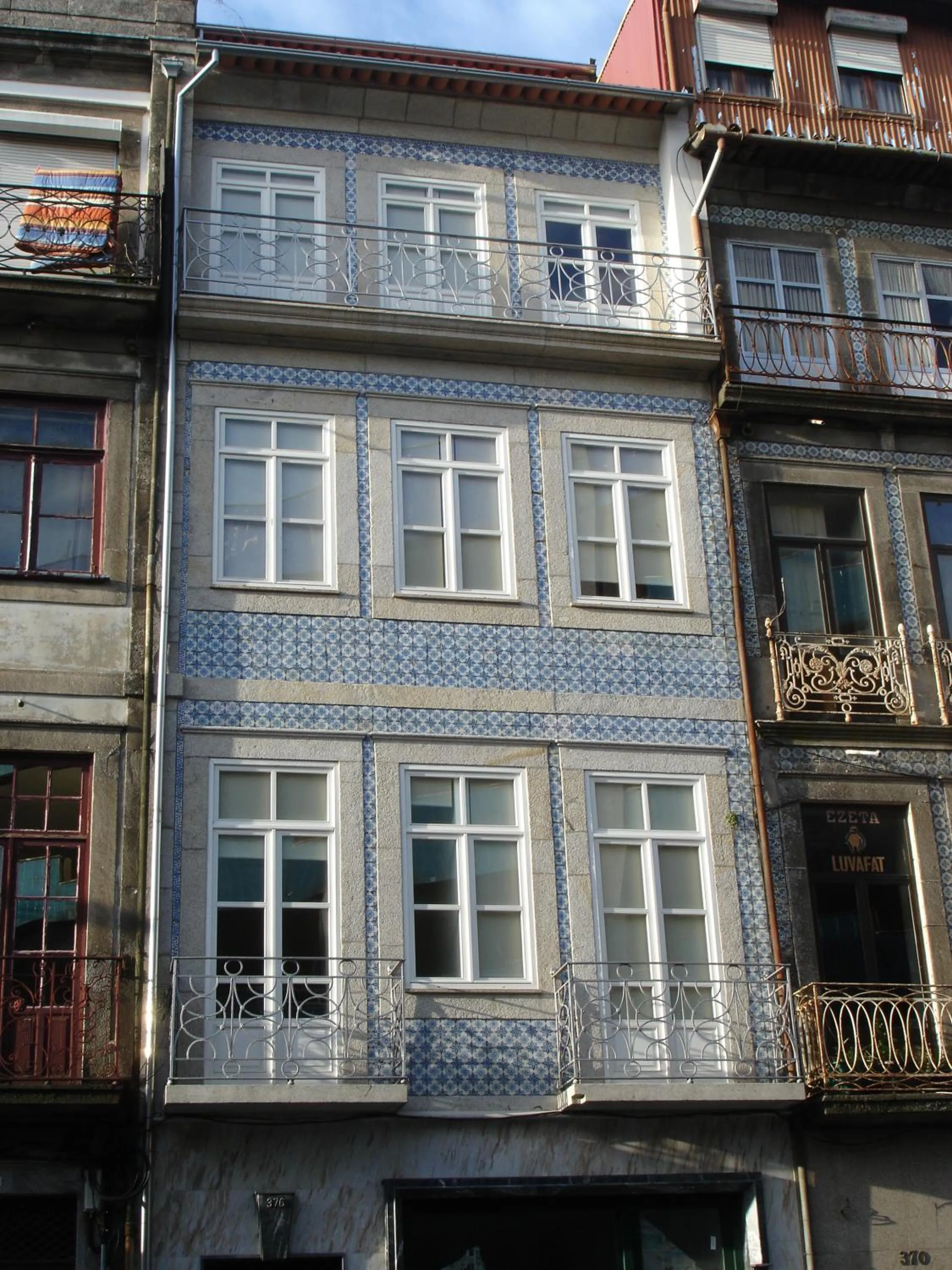 Property building in Formosa Oporto Apartments Group