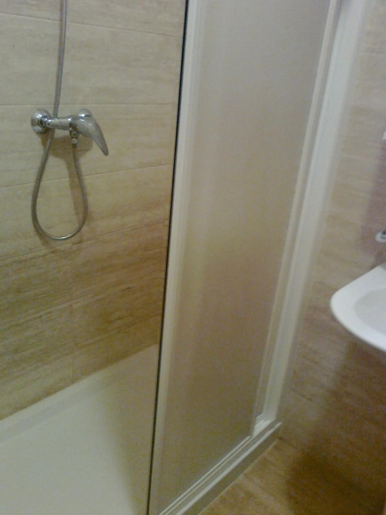 Shower in Formosa Oporto Apartments Group