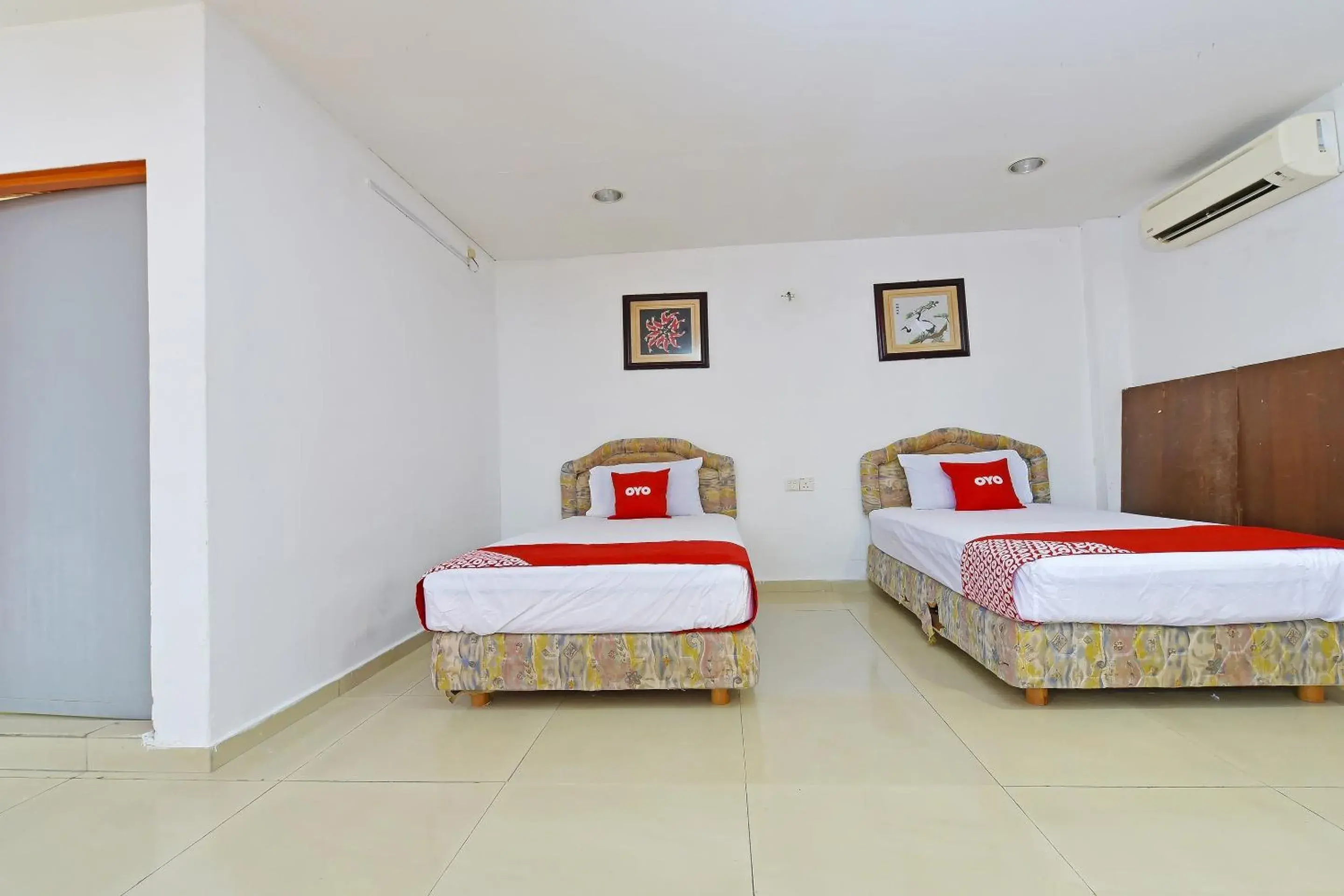 Deluxe Twin Room - single occupancy in Hotel O Sam Huat Hotel Deluxe Twin Room - single occupancy in Hotel O Sam Huat Hotel