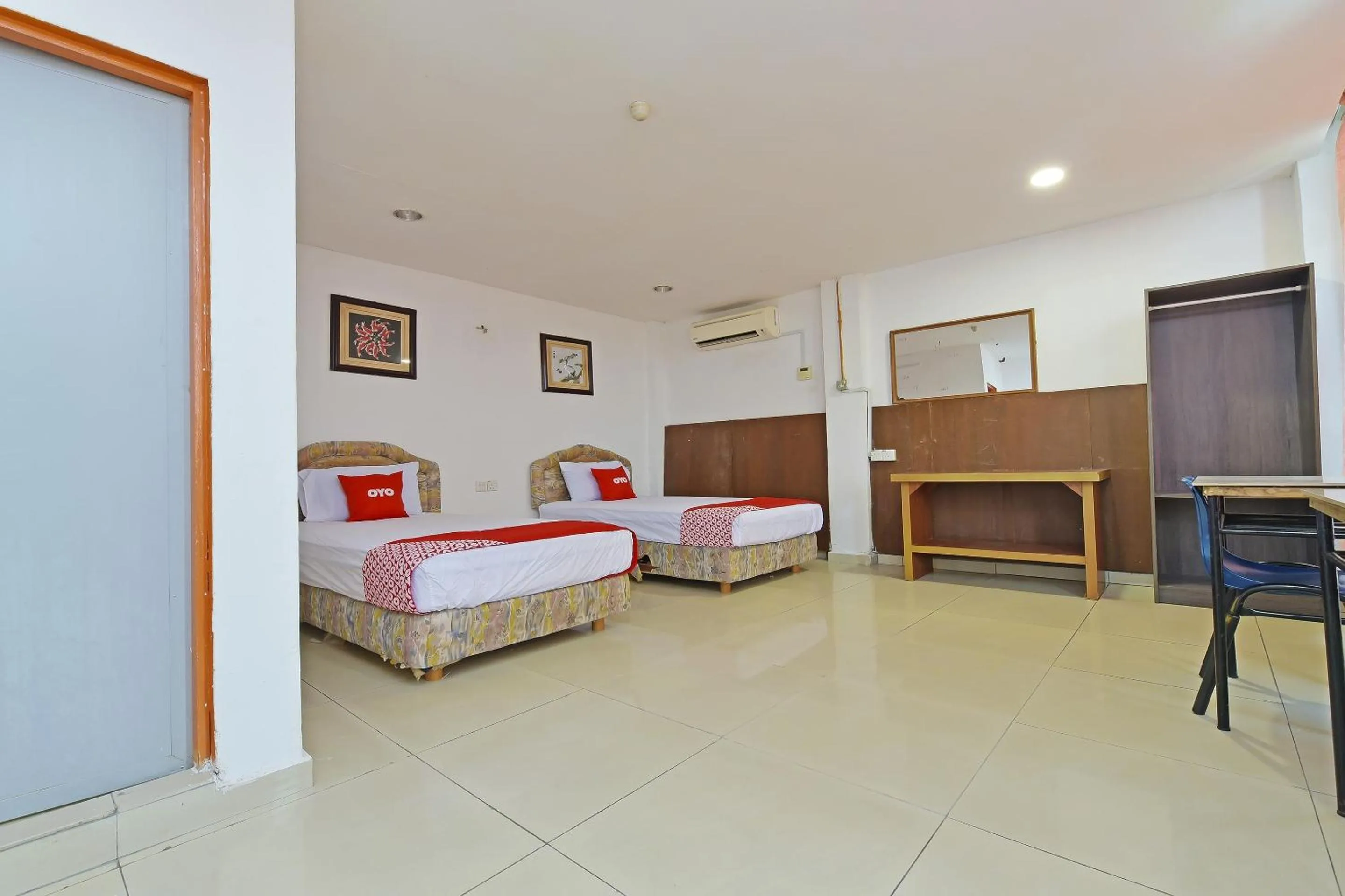 Bedroom, Bed in Hotel O Sam Huat Hotel