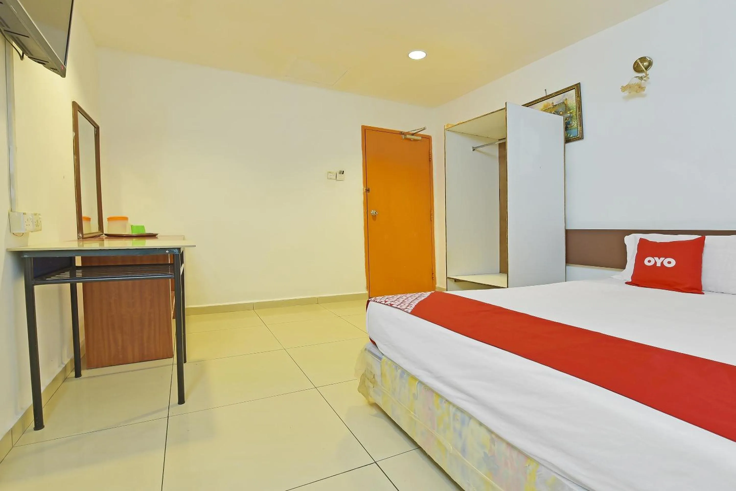 Bedroom, Bed in Hotel O Sam Huat Hotel