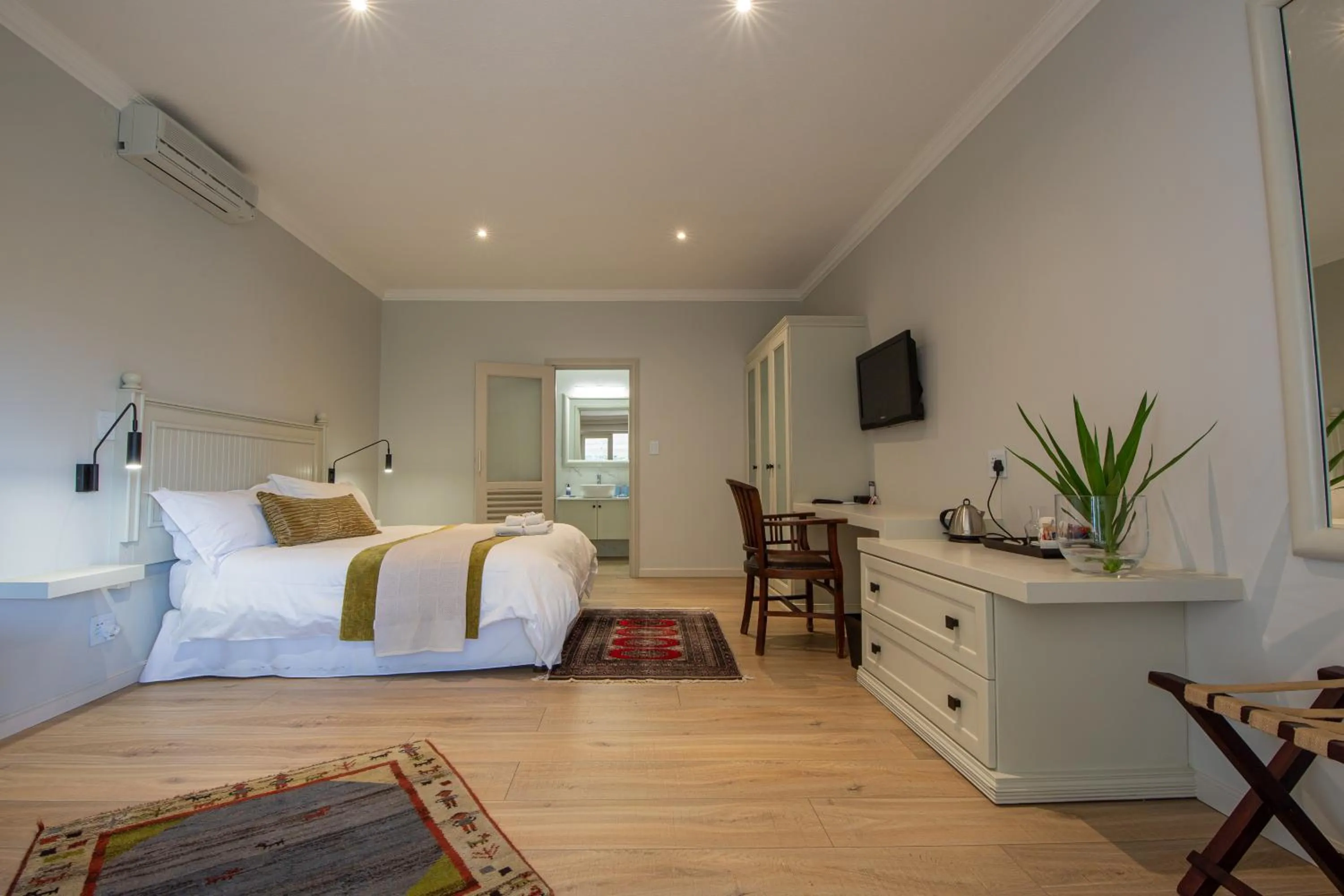 Bedroom, Bed in Belvedere Boutiqe Hotel