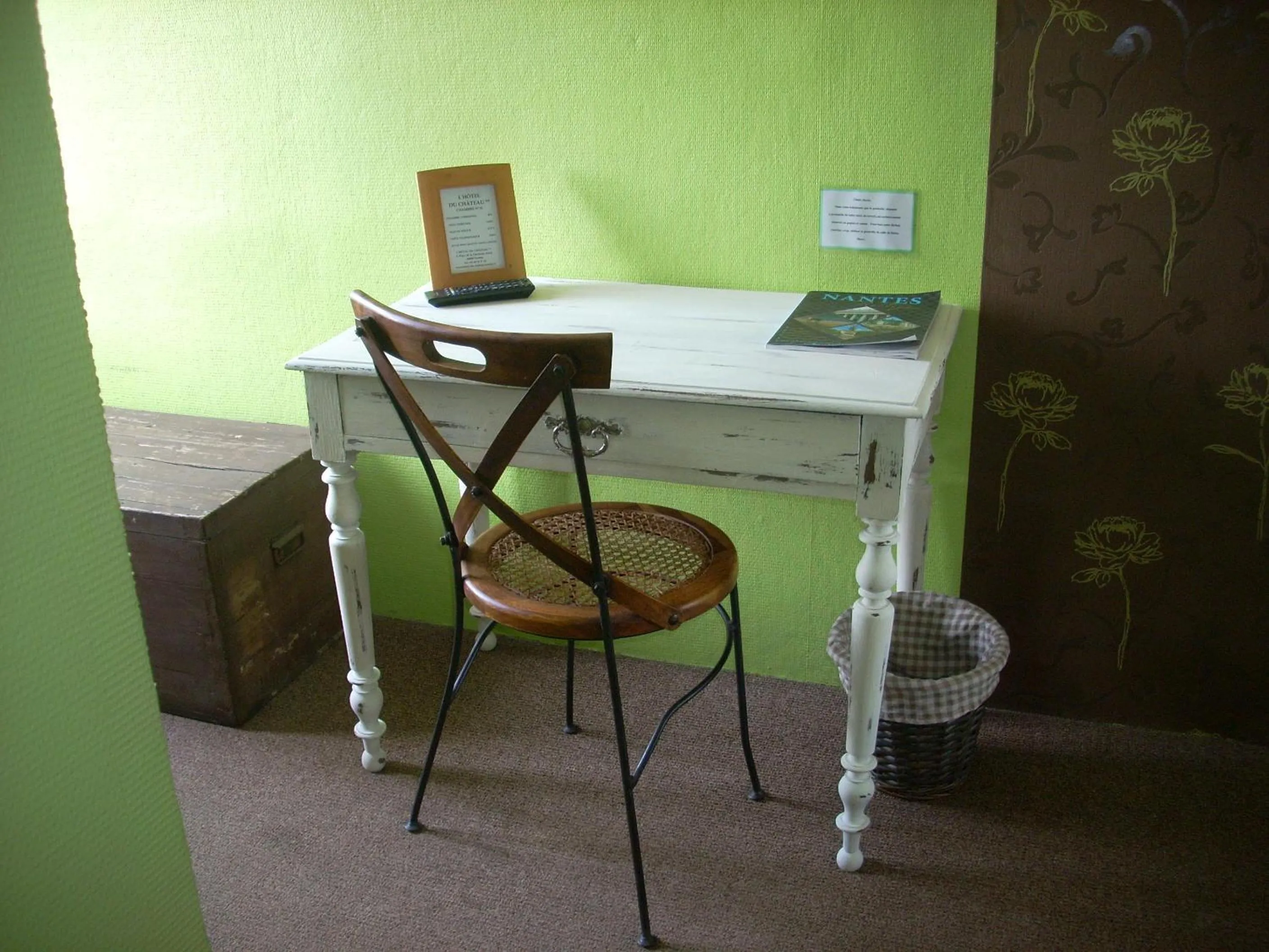 Photo of the whole room in Hotel du Château