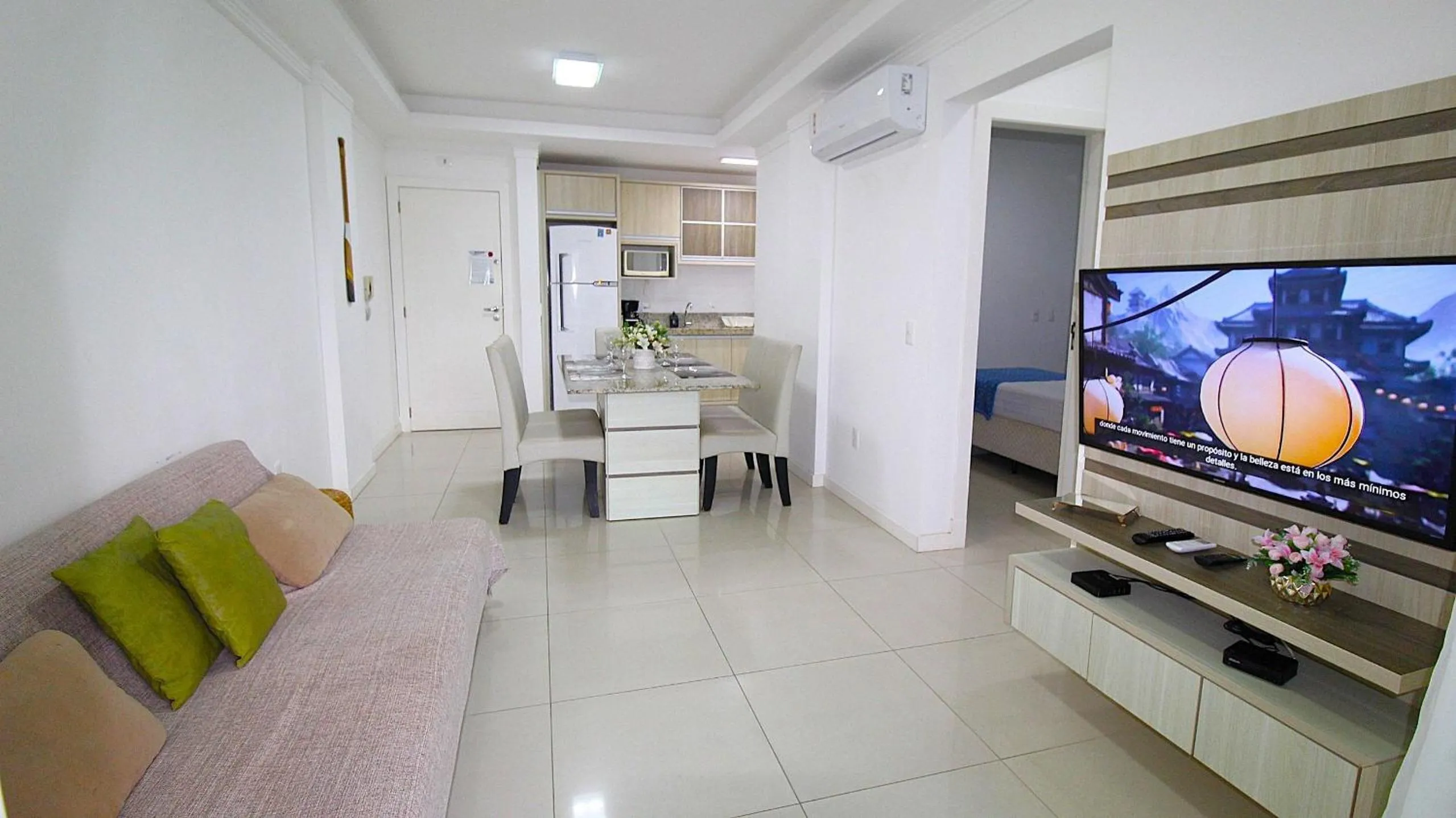 1041 - Apartamento na Praia de Bombinhas para locação - Residencial Egídio Pinheiro 304 B