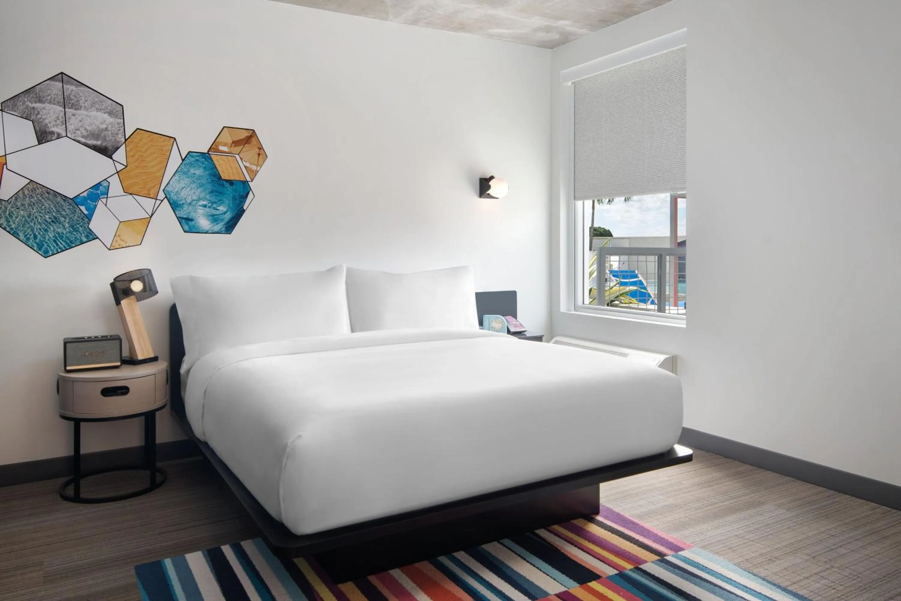 Photo of the whole room, Bed in Aloft Delray Beach