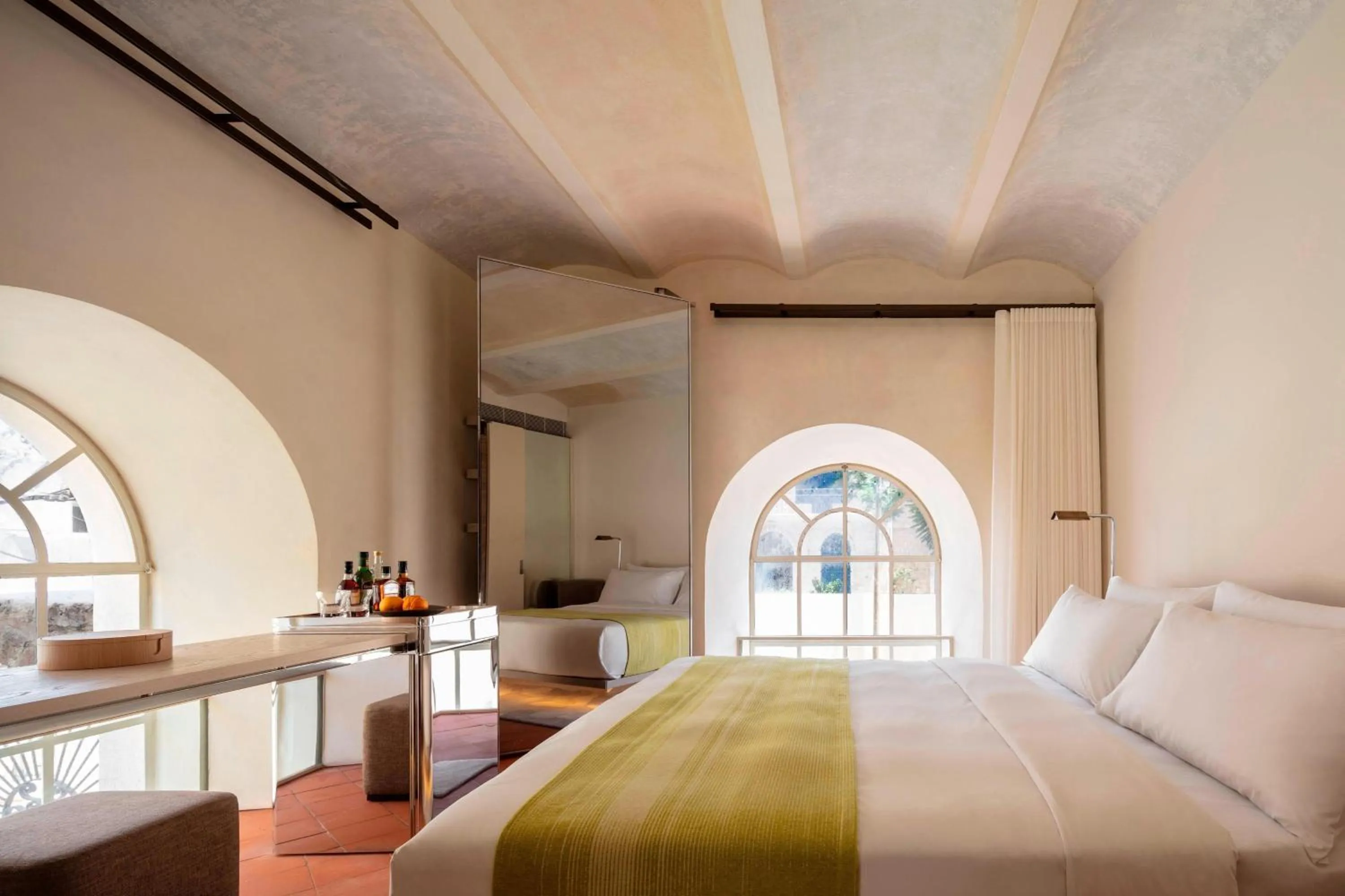 Photo of the whole room, Bed in The Jaffa - Fattal Limited Edition