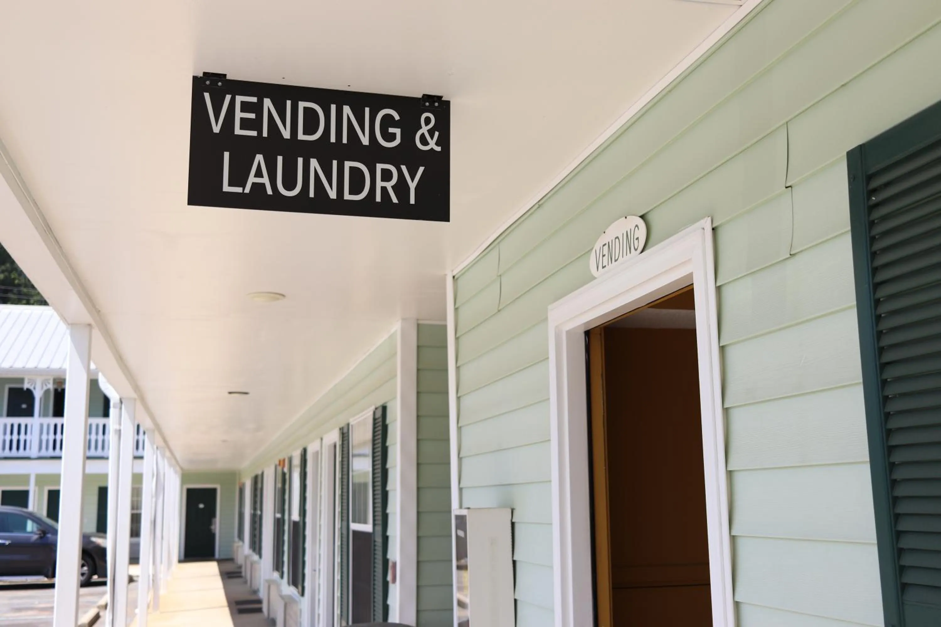 vending machine in Woodstream Inn
