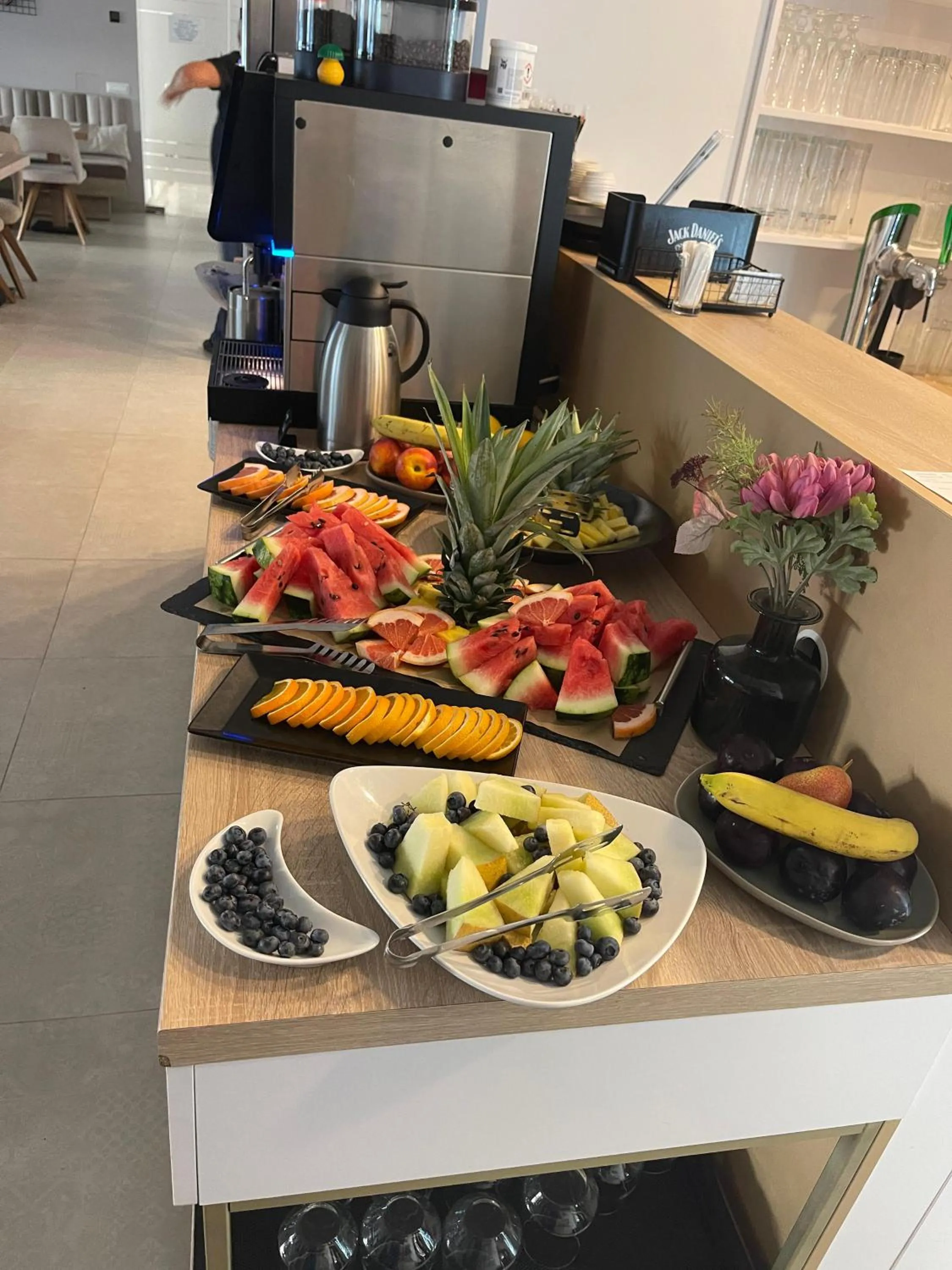 Food and drinks in Hotel Manor