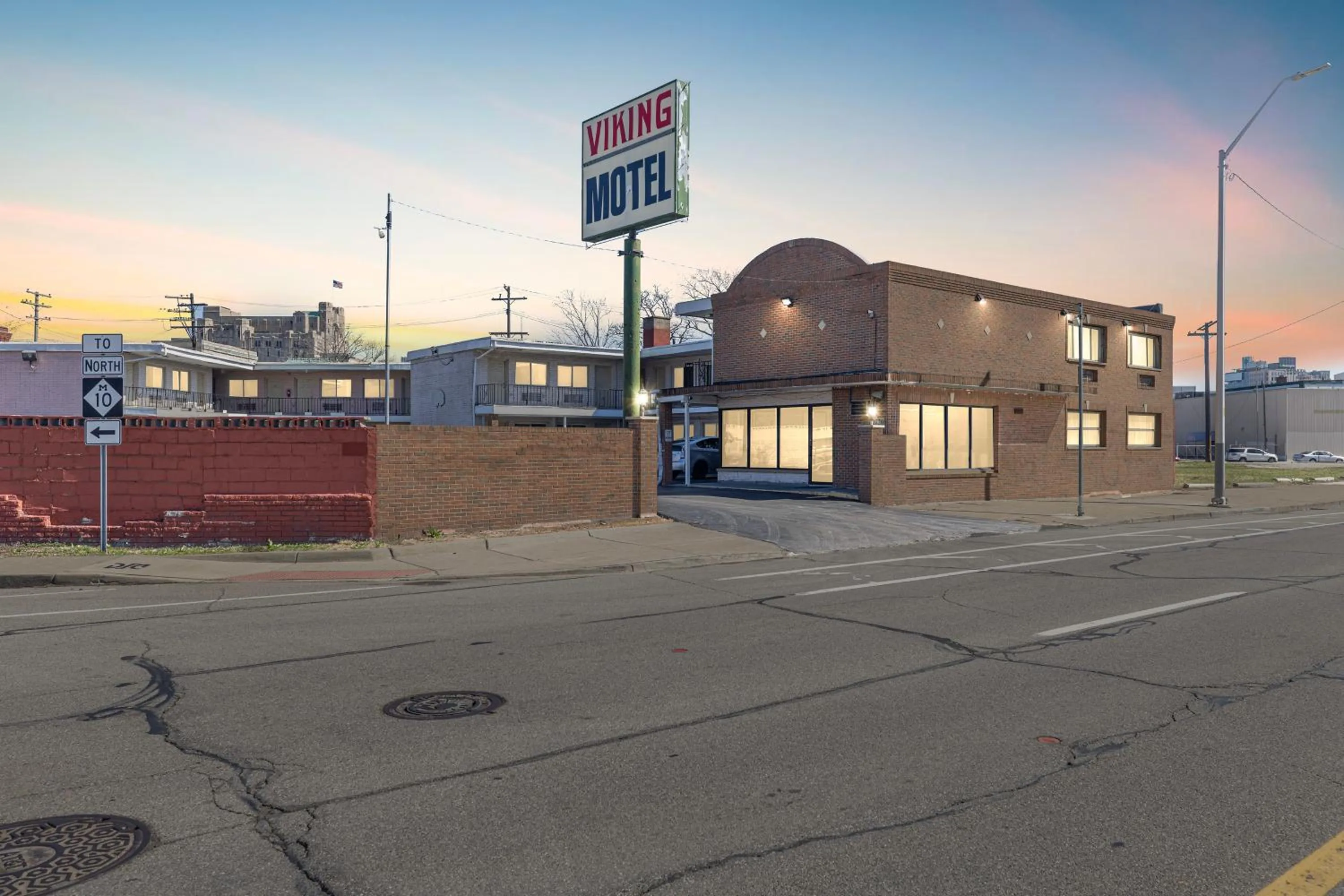 Property building in Viking Motel-Detroit