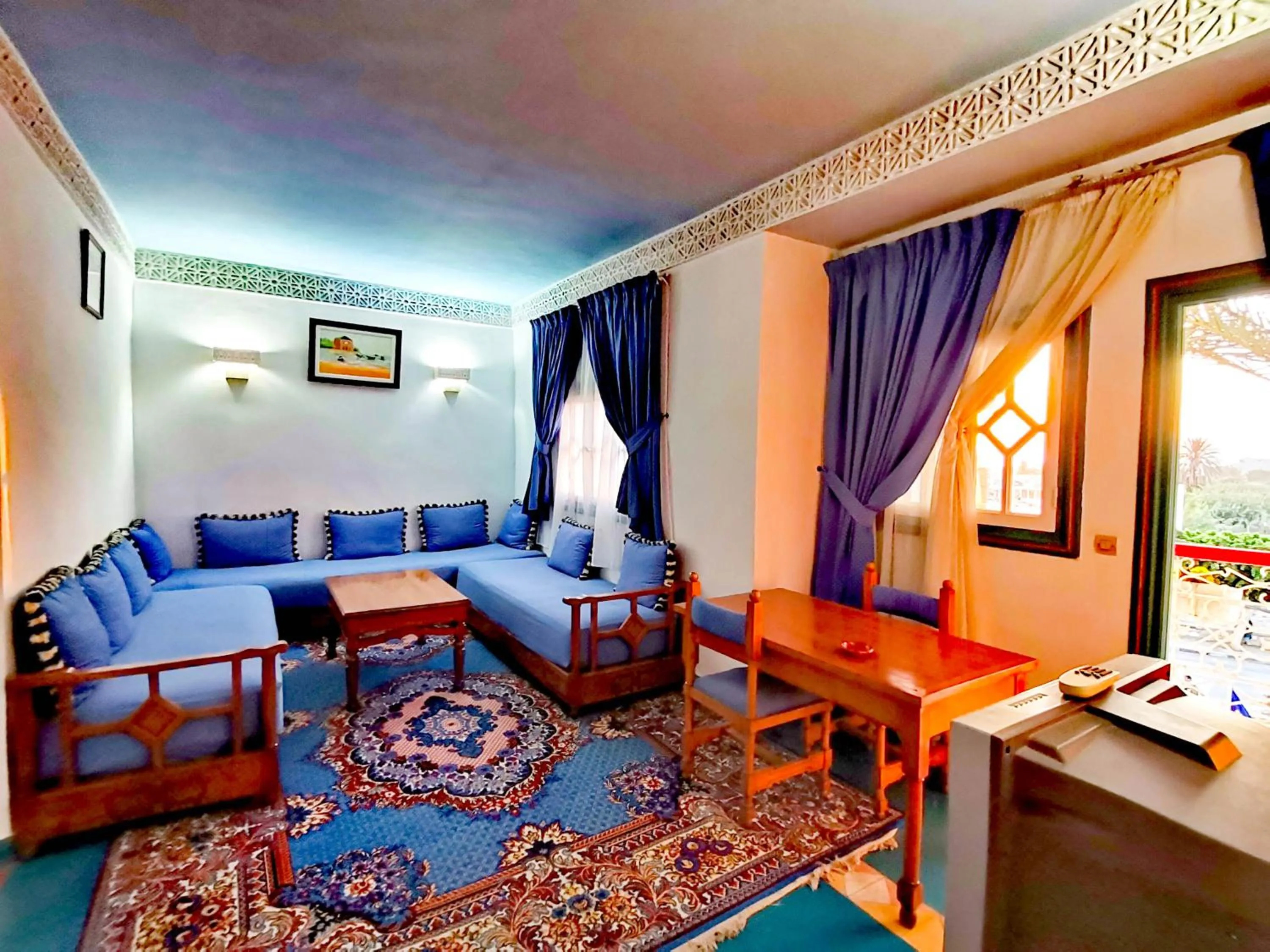 Living room in Hôtel Auberge du Littoral